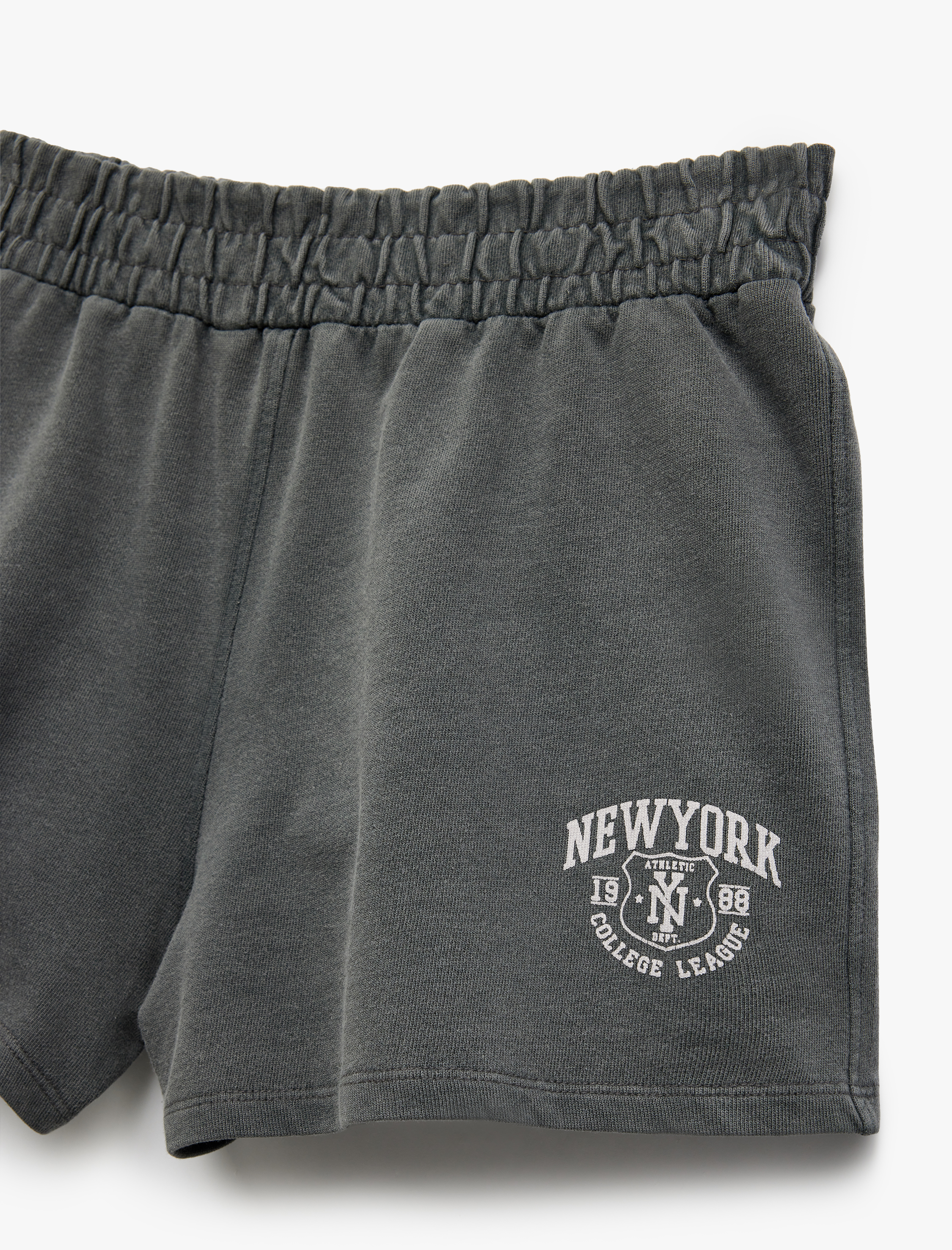   Pamuklu Baskılı Dar Kesim Mini Beli Lastikli Şort