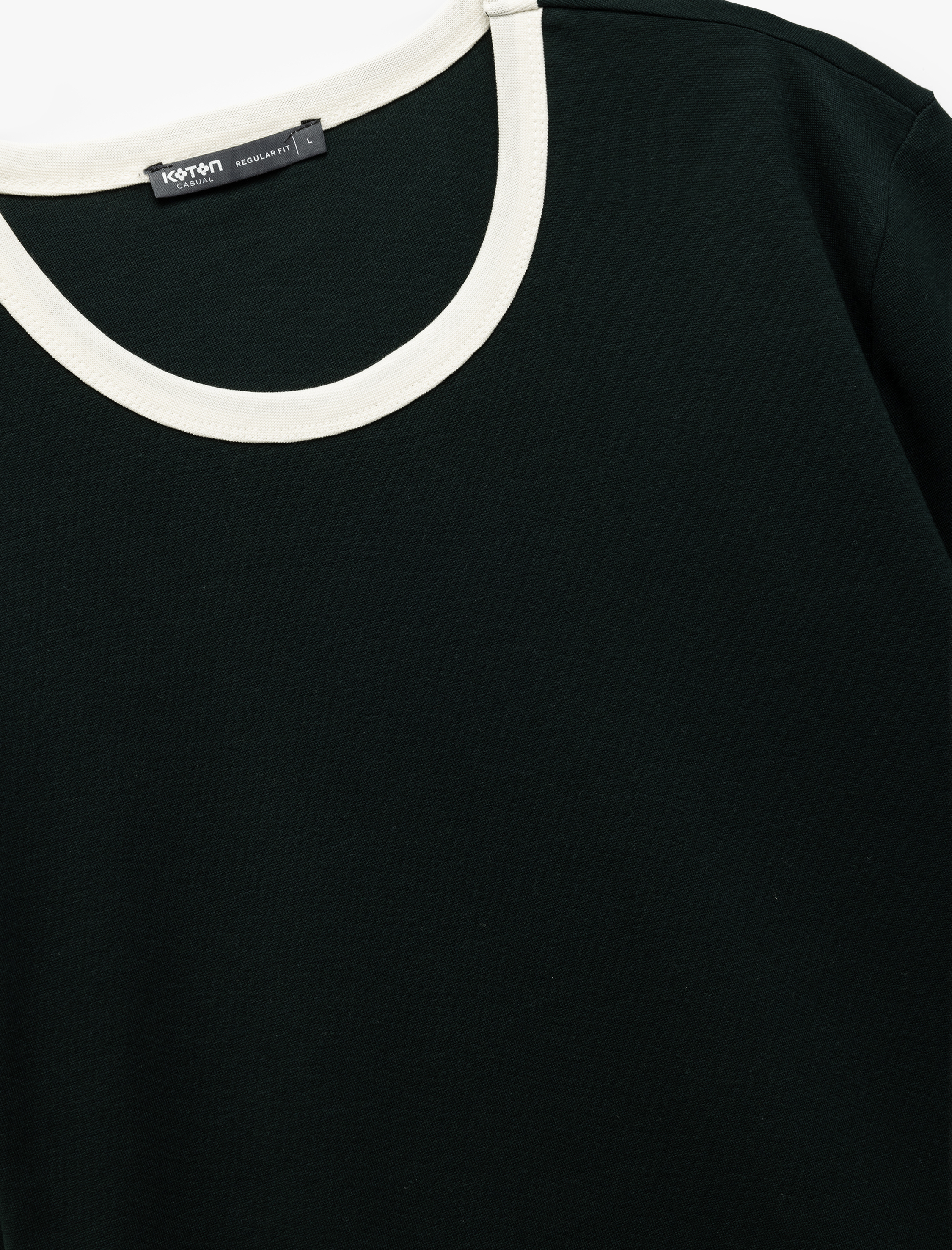   Pamuklu Regular Fit Biyeli Kısa Kollu Bisiklet Yaka Erkek Tişört