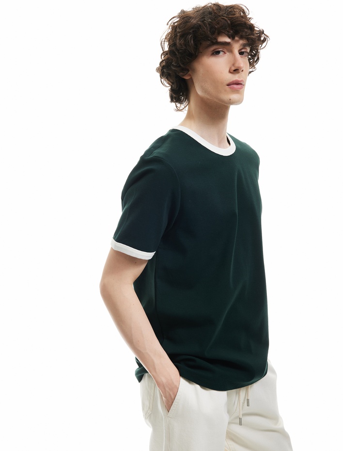  Pamuklu Regular Fit Biyeli Kısa Kollu Bisiklet Yaka Erkek Tişört