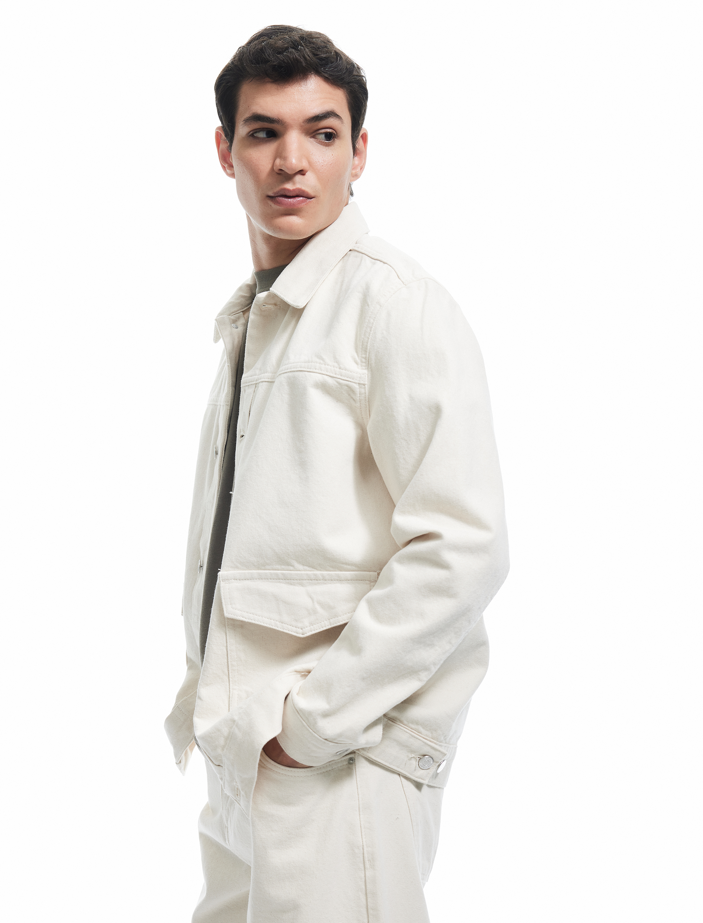 Kapaklı Cep Detaylı Regular Fit Klasik Yaka Uzun Kollu Denim Gömlek Ceket