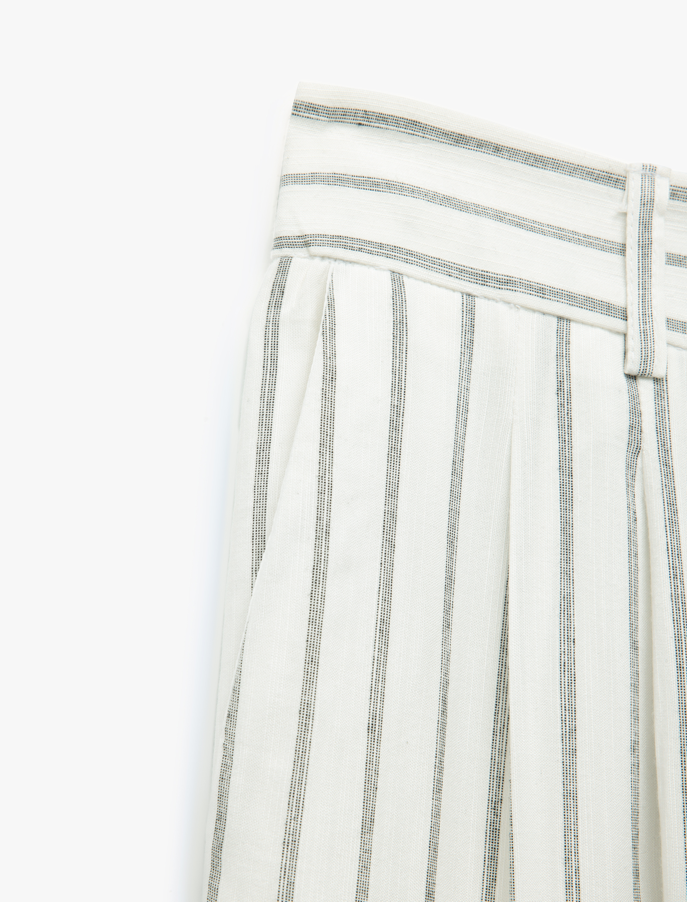   Düğmeli Pileli Rahat Kesim Çizgili Viskon Pantolon