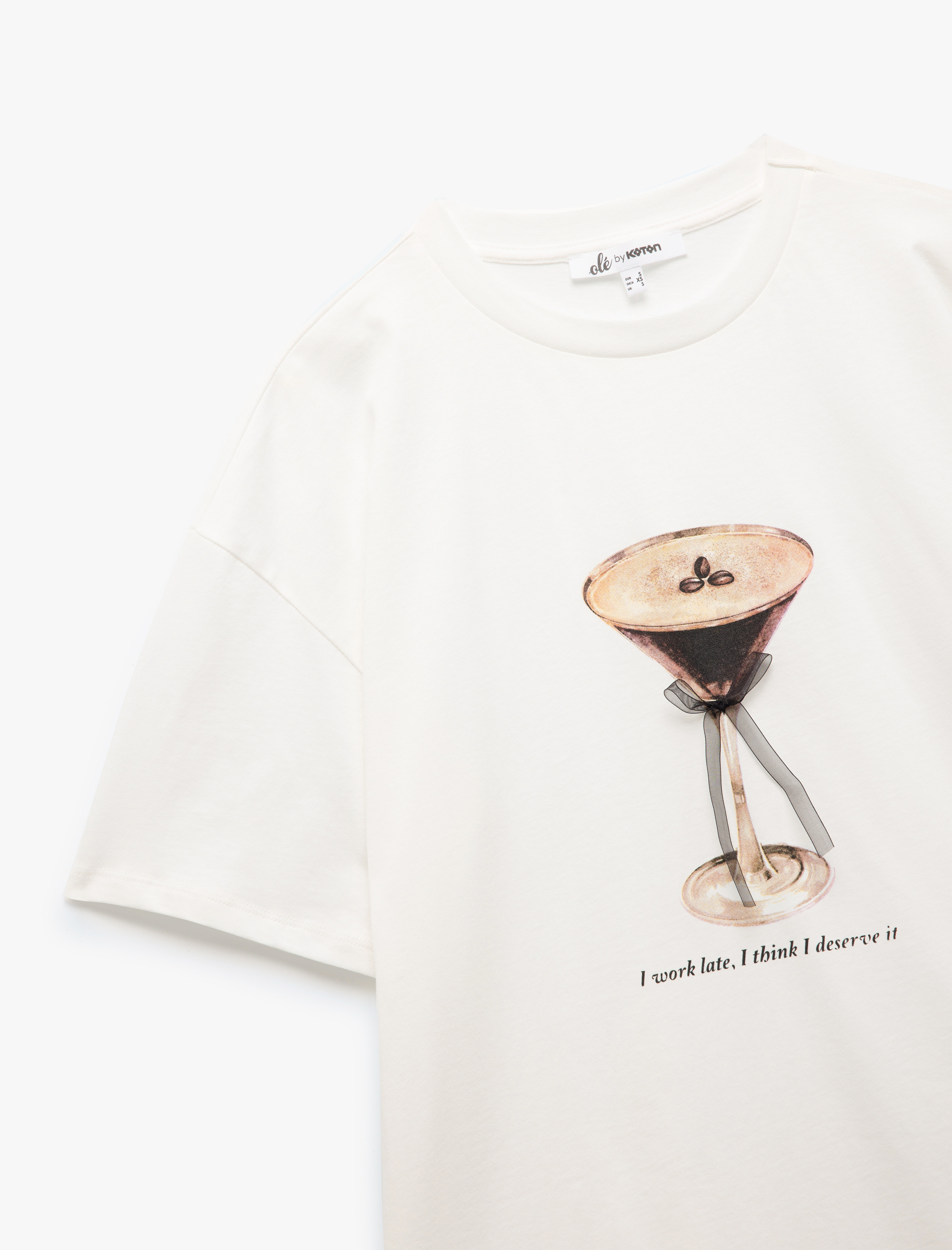 Bisiklet Yaka Fiyonklu Baskılı Kısa Kollu Pamuklu Oversize Tişört