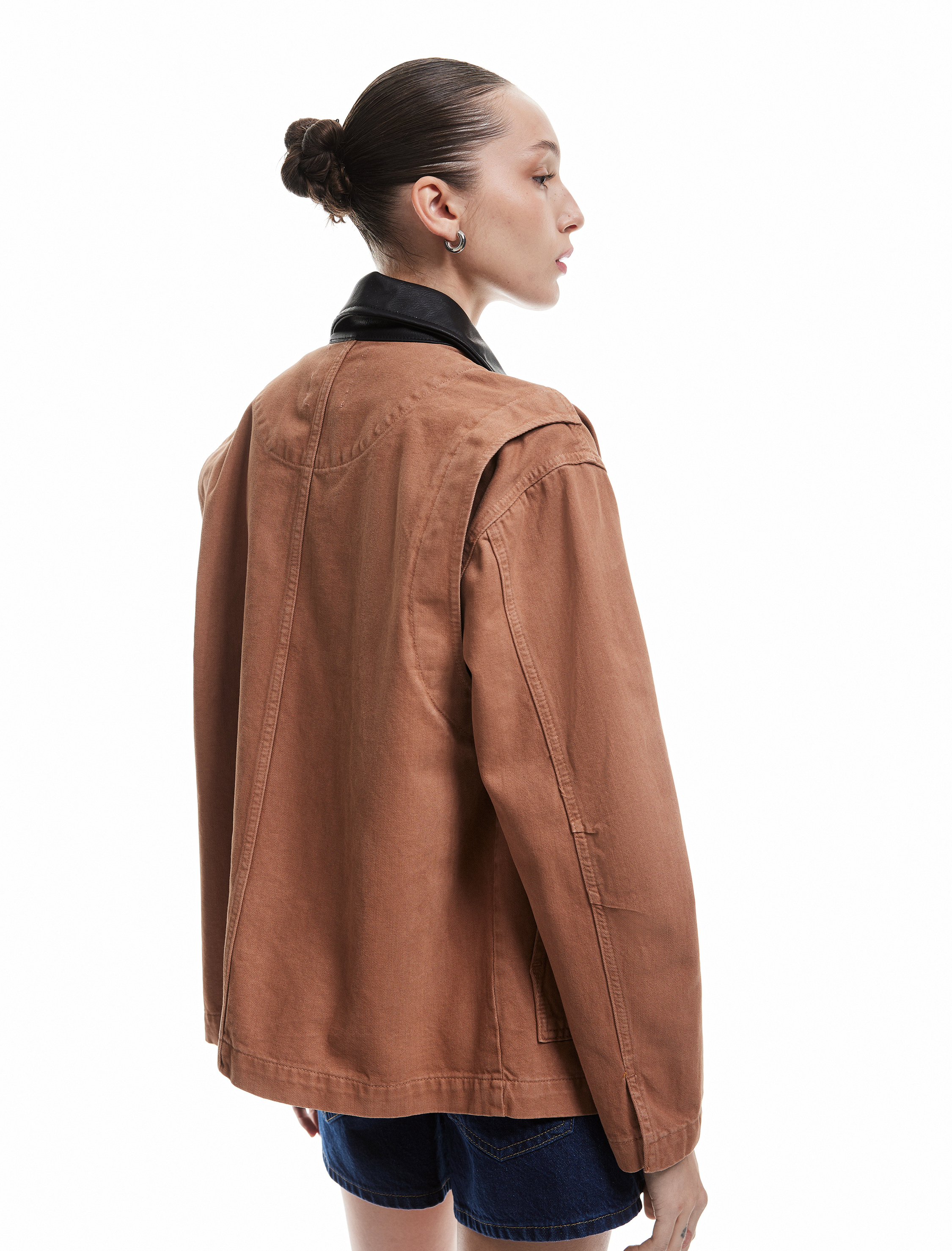   Suni Deri Yaka Detaylı Fermuarlı Cepli Denim Ceket