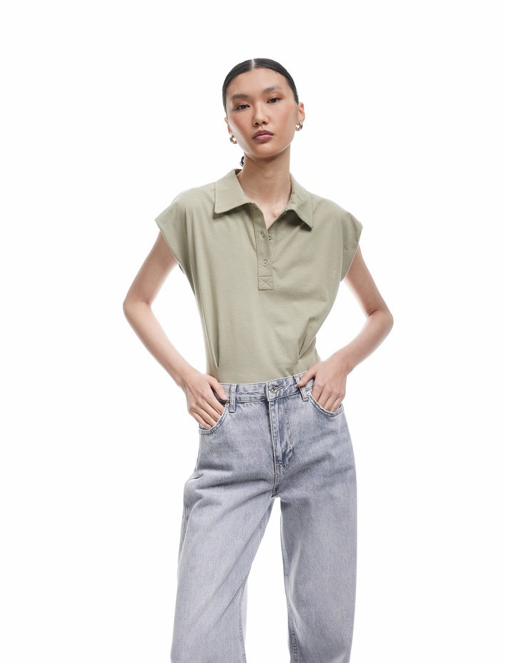  Pamuklu Düğmeli Kolsuz Crop Polo Yaka Tişört