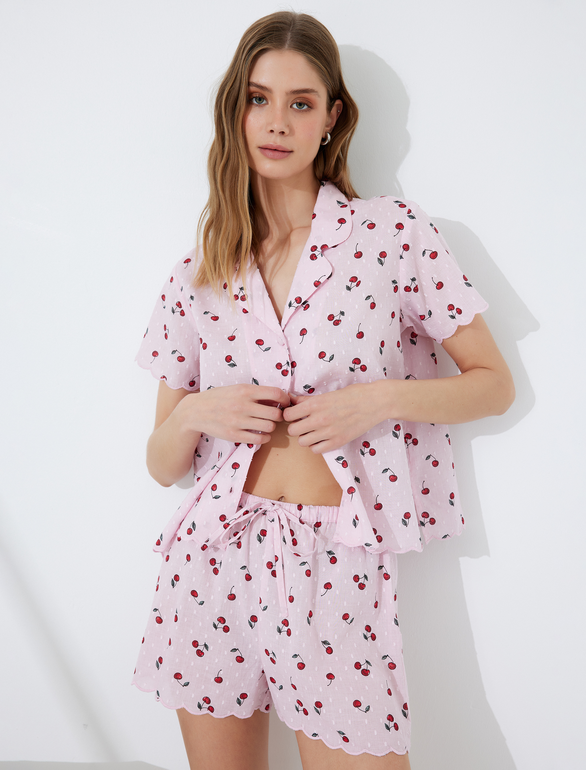 Pamuklu Kiraz Desenli Mini Şort Pijama Altı