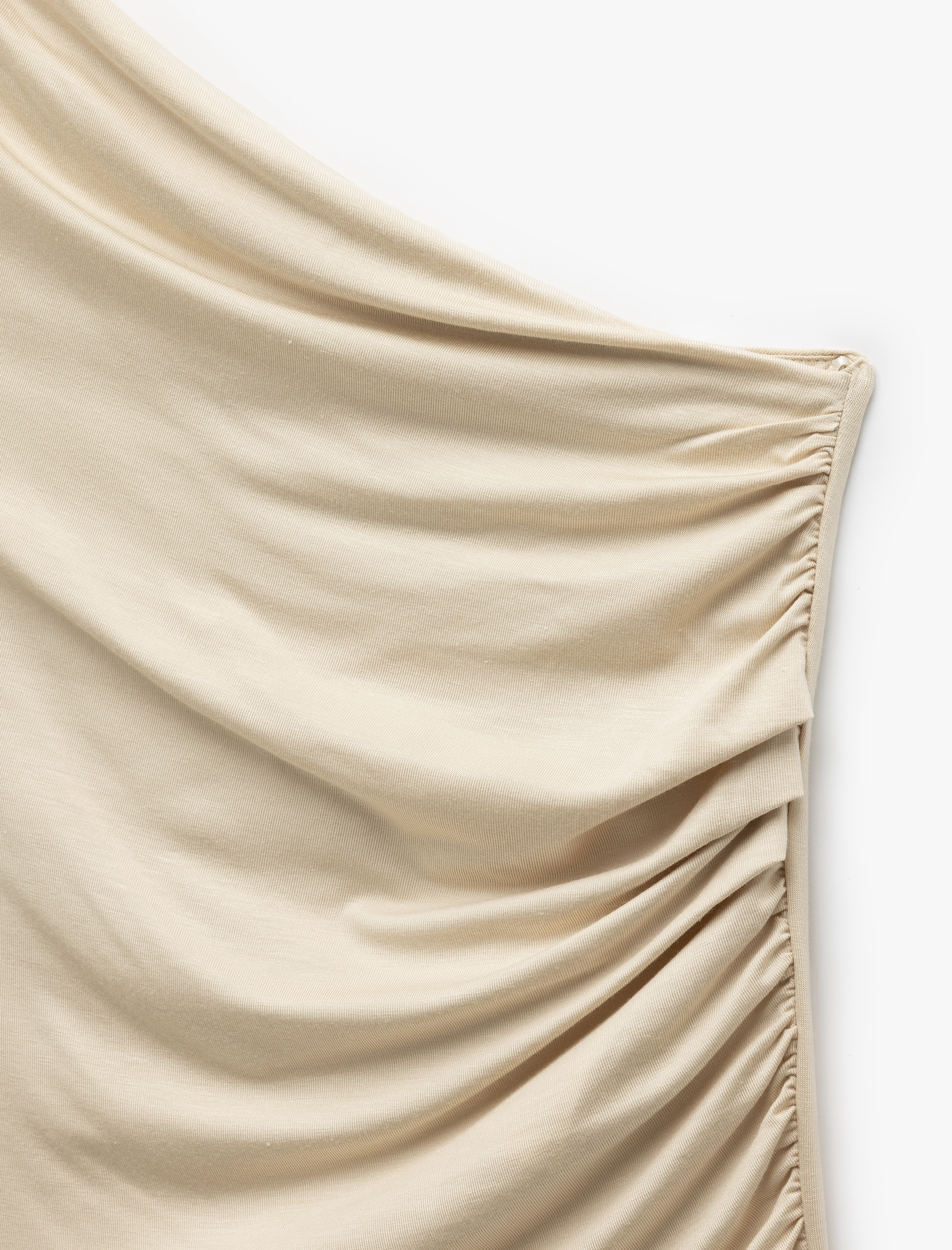   Koton X Sima Tarkan - Viskon Kolsuz Drapeli Degaje Yaka Tek Omuz Bluz