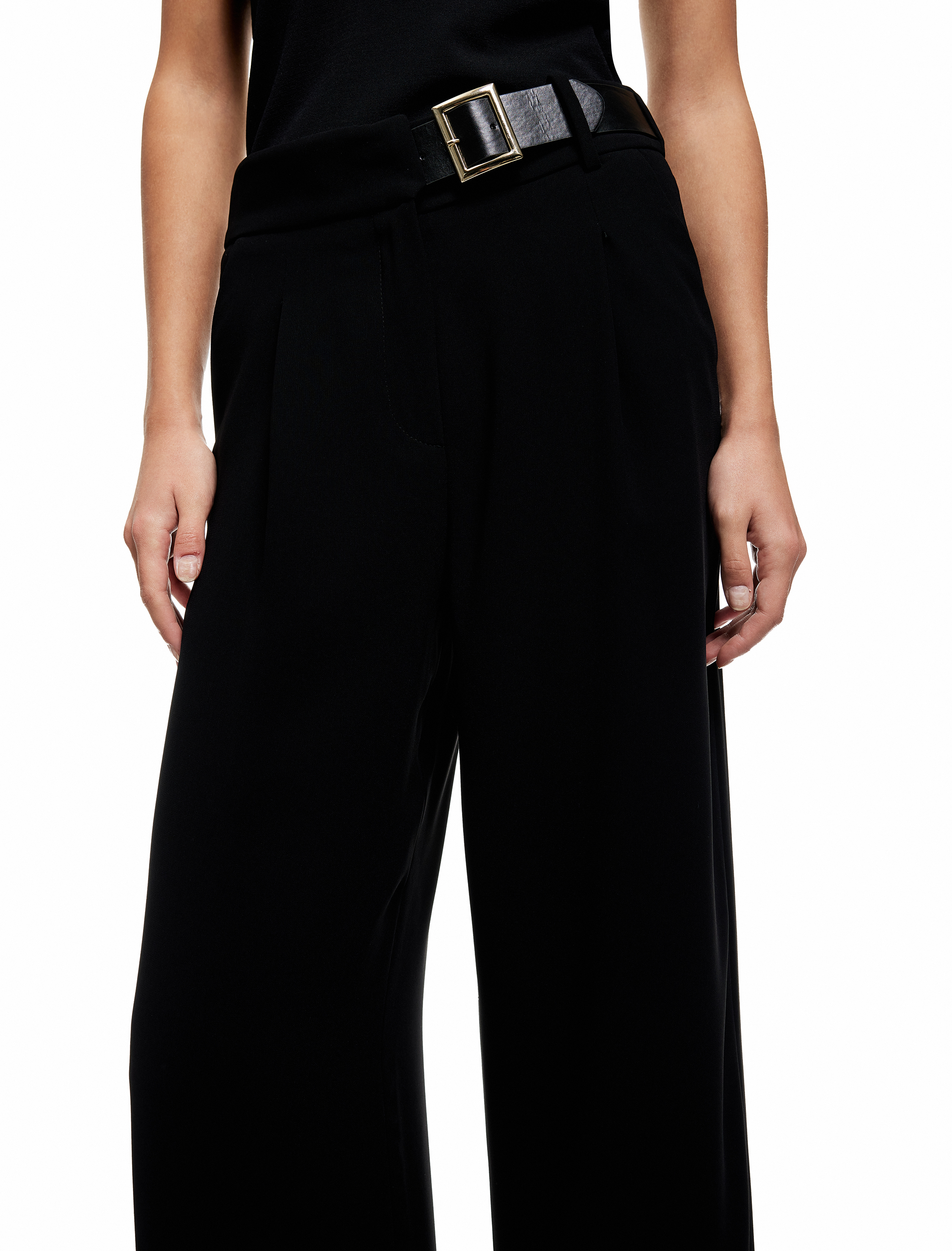   Rahat Kalıp Kemer Detaylı Cepli Geniş Paça Palazzo Pantolon