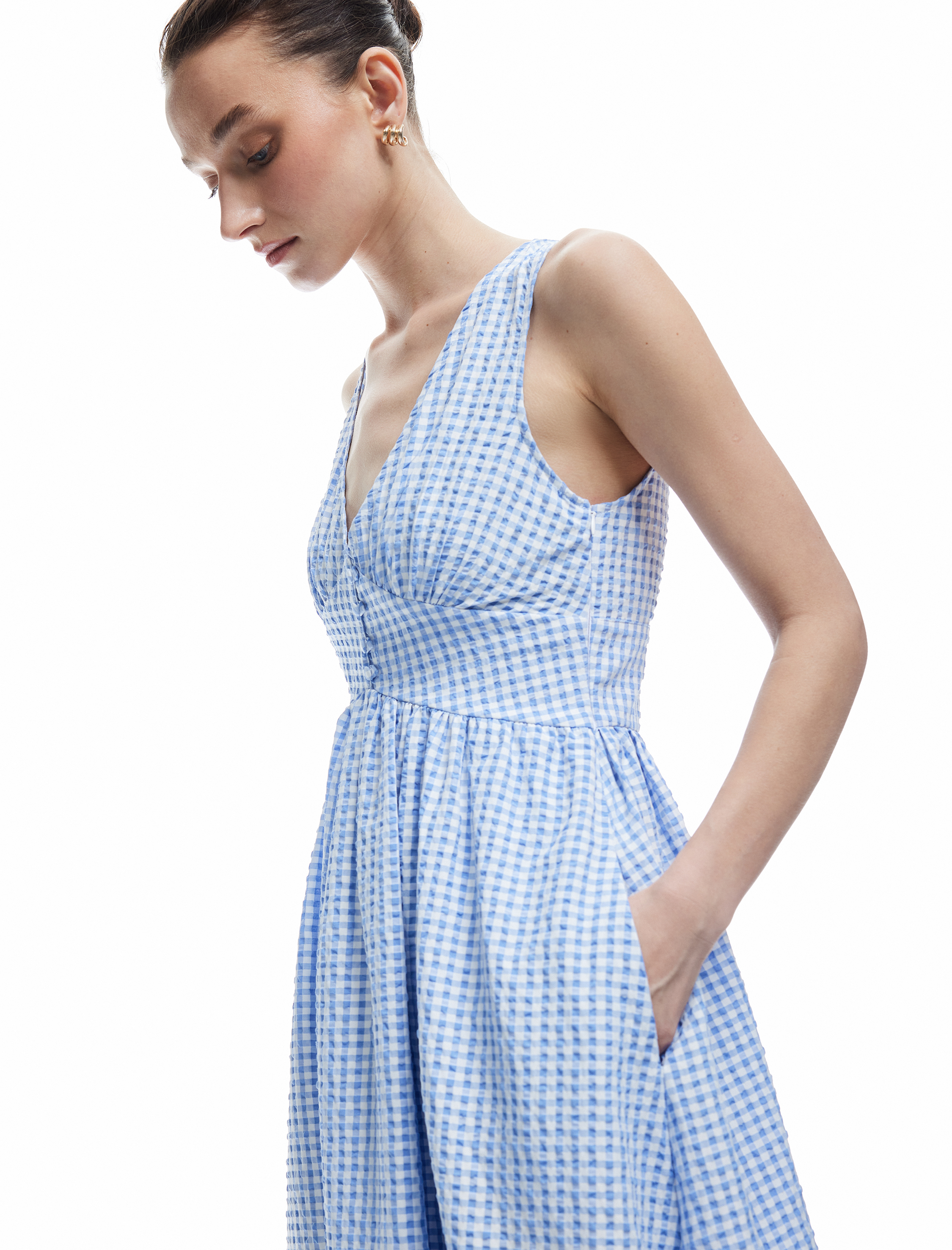   Düğmeli Kolsuz Pötikare Desenli V Yaka Uzun Elbise