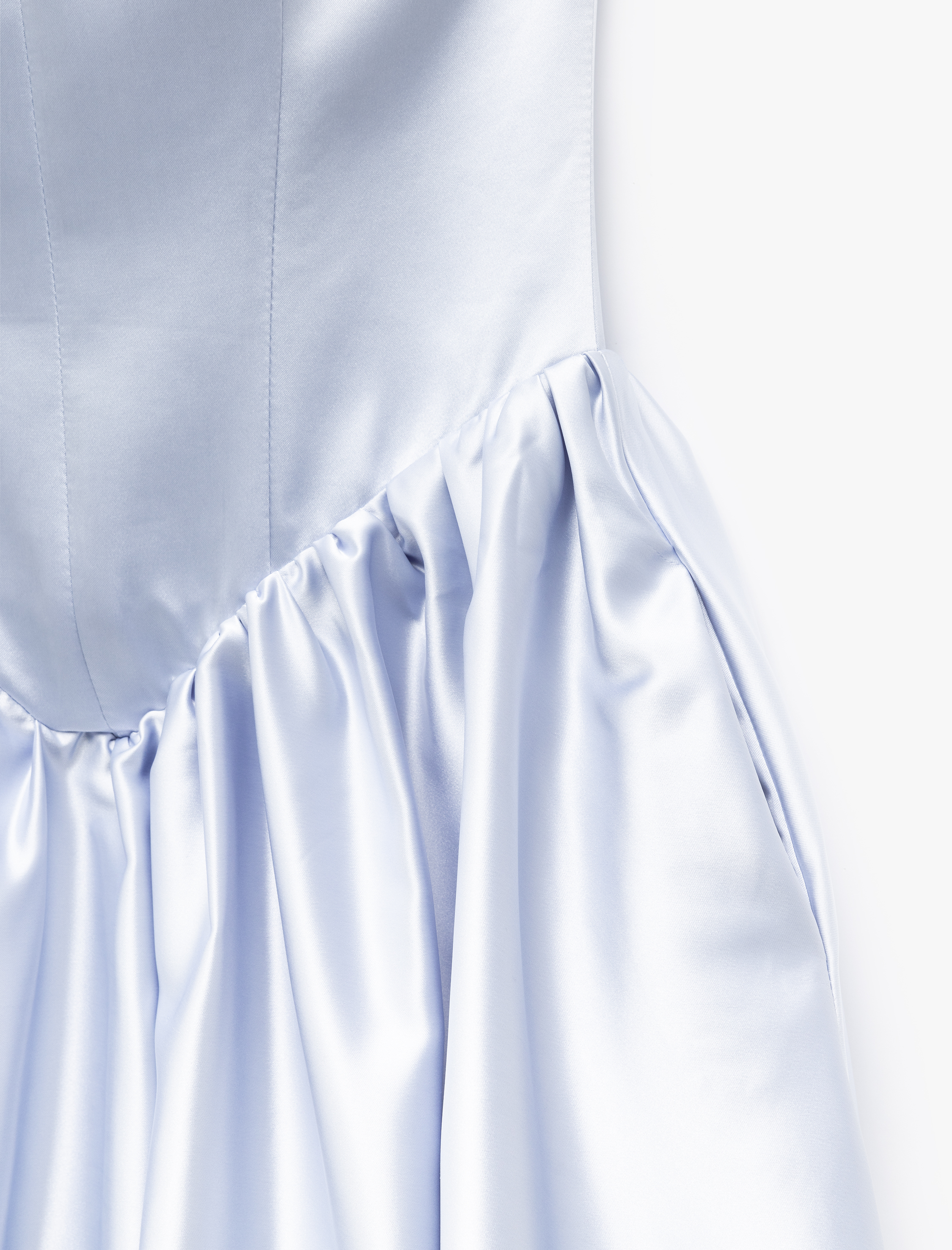   Straplez Yaka Kolsuz Saten Mini Balon Elbise