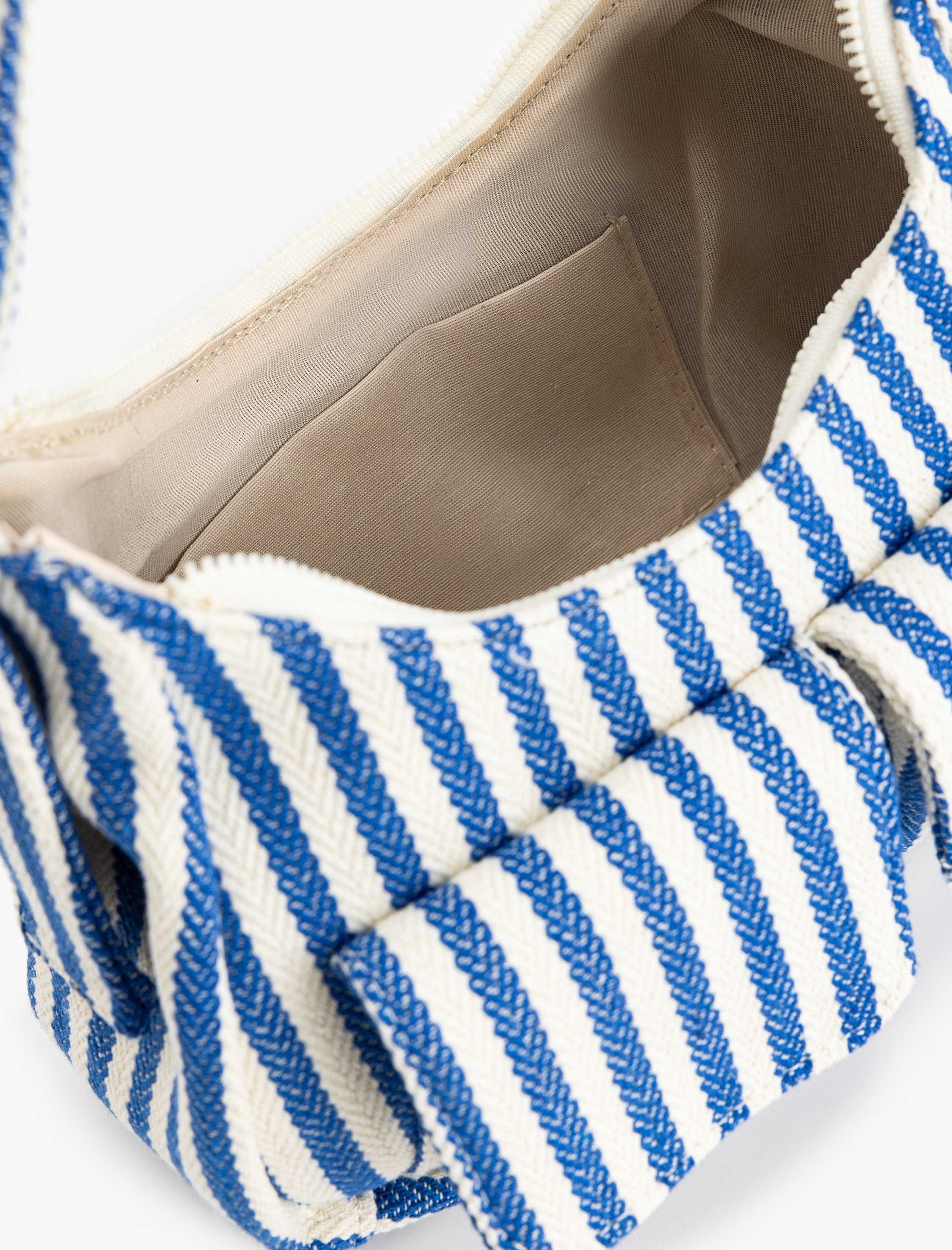  Kadın Cep Detaylı Fermuarlı Çizgili Ayarlanabilir Askılı Omuz Çantası