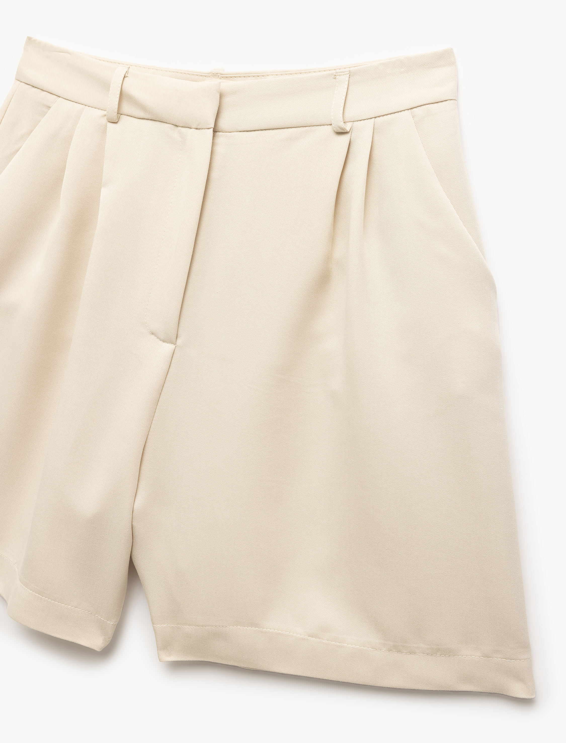   Modal Karışımlı Cupro Kumaş Cepli Bermuda Şort