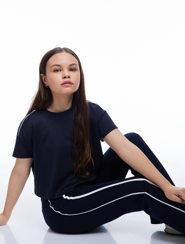 Kız Çocuk Bisiklet Yaka Kısa Kollu Viskon Karışımlı Tişört