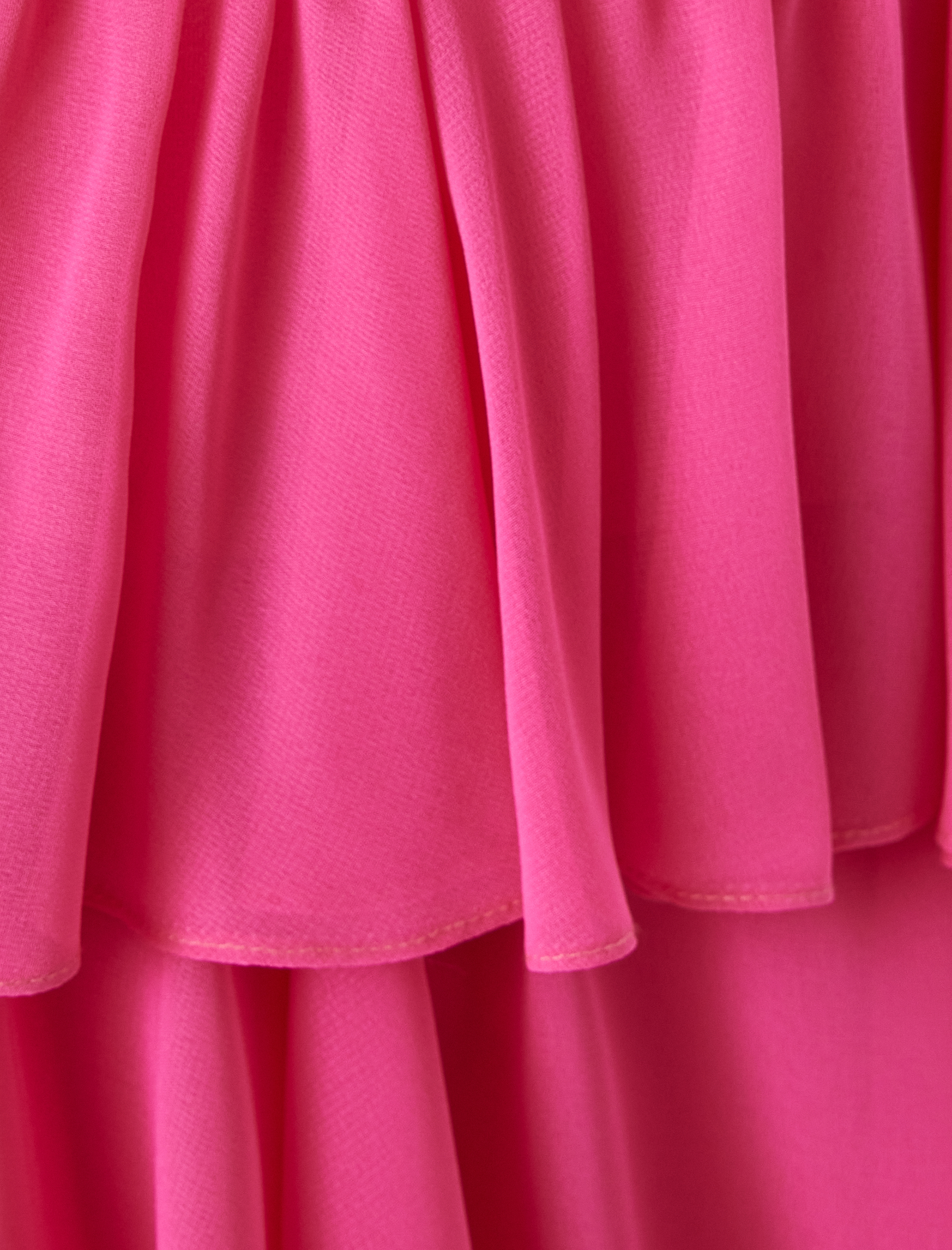 Katlı Volanlı Kısa Kollu Kalp Yaka Mini Elbise