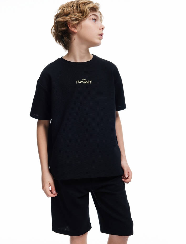 Erkek Çocuk Beli Bağlamalı Baskı Detaylı Cep Detaylı Şort