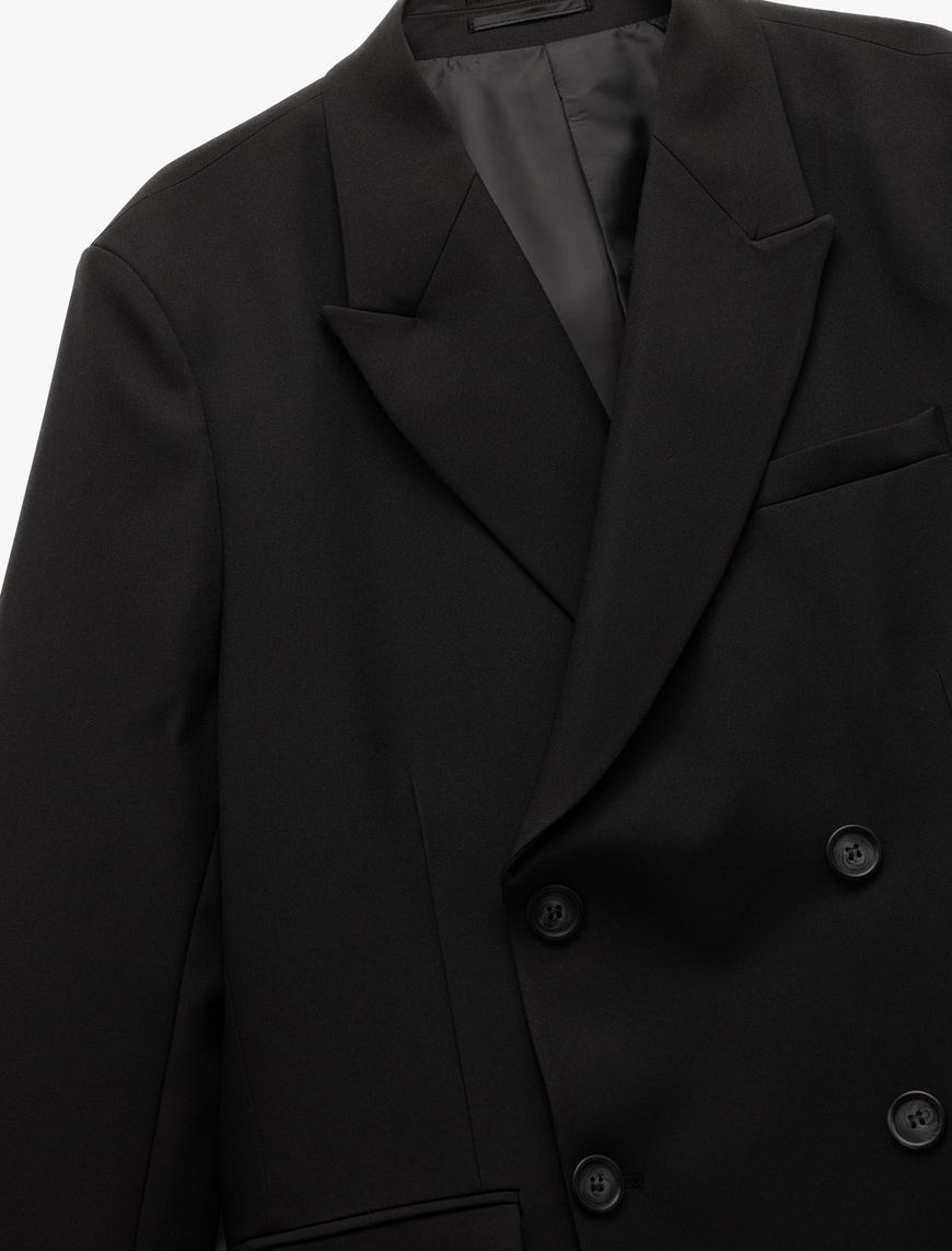   Kırlangıç Yaka Kapaklı Cepli Düğmeli Uzun Kollu Blazer Ceket