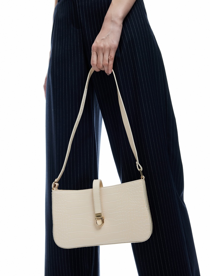 Kadın Baget Çanta Kroko Görünümlü Suni Deri Metal Tokalı