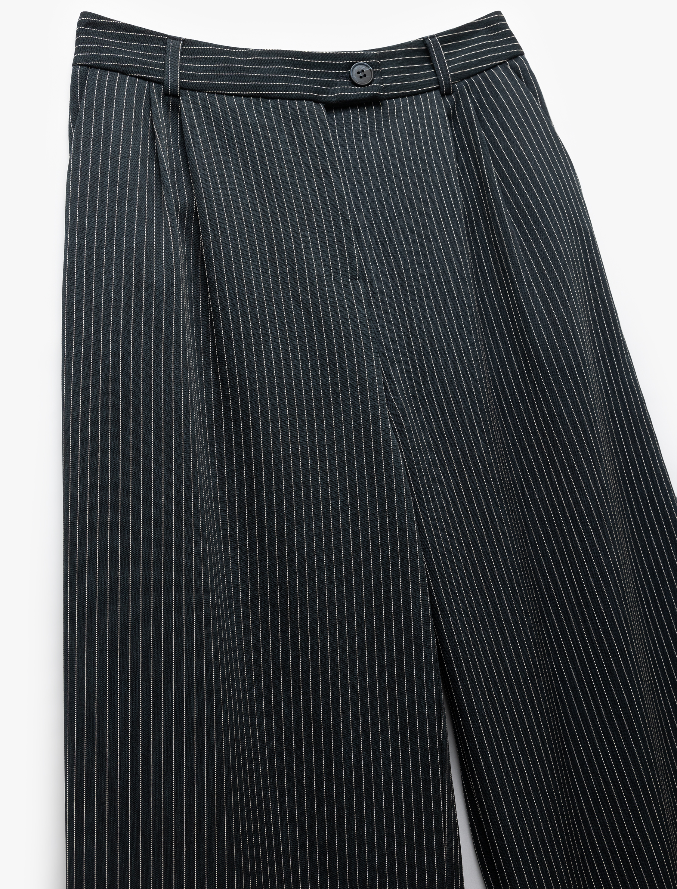   Standart Bel Pile Detaylı Cepli Geniş Paça Kumaş Pantolon