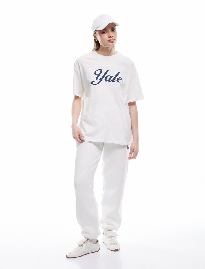  Yale Lisanslı Bisiklet Yaka Kısa Kollu Arkası Baskılı Oversize Tişört