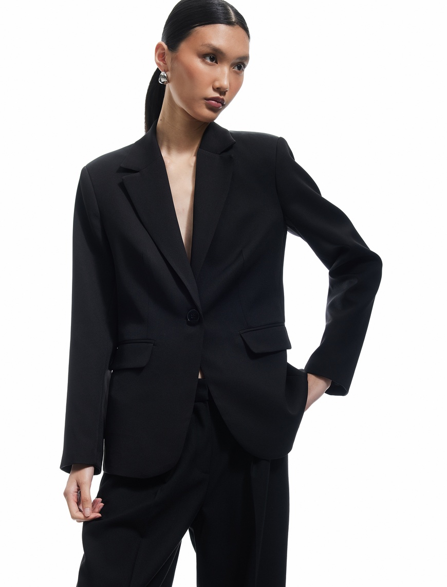   Uzun Kollu Kapaklı Cepli Kruvaze Blazer Ceket