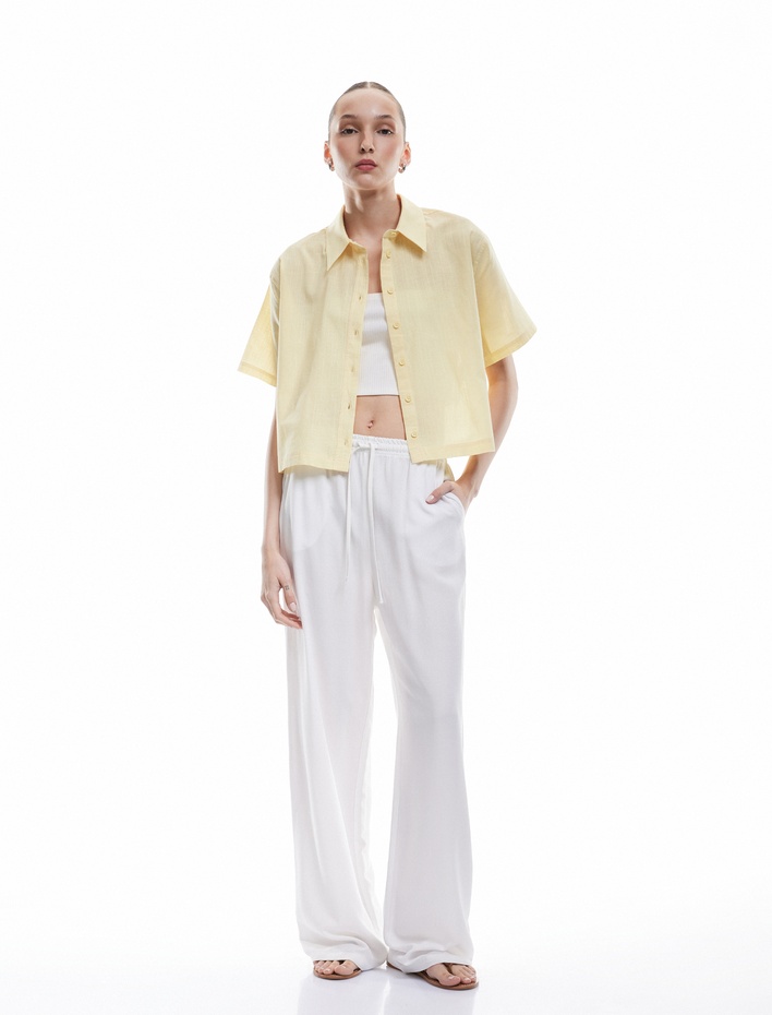  Düğmeli Klasik Yaka Crop Kısa Kollu Gömlek