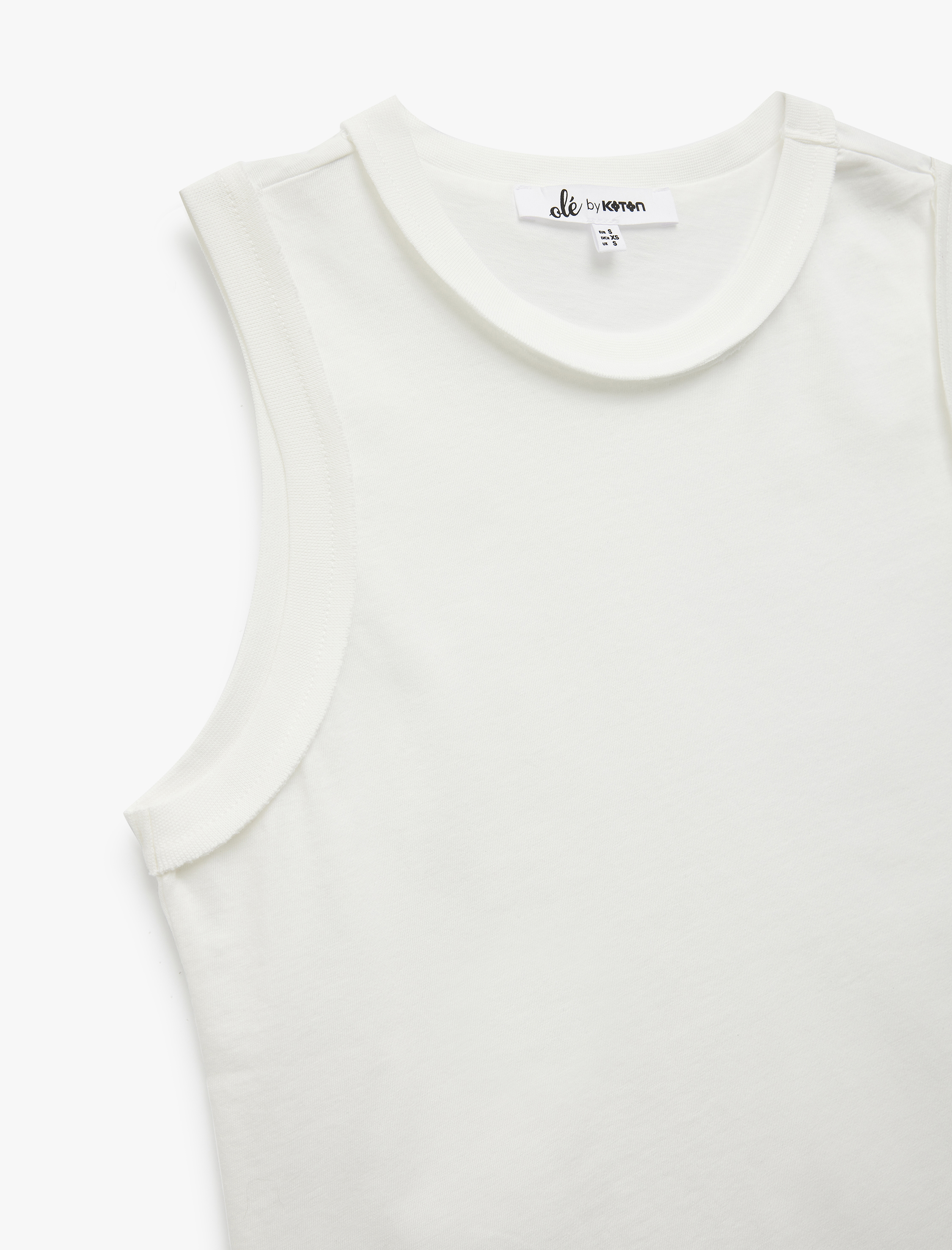   Kolsuz Bisiklet Yaka Dar Kesim Pamuklu Basic Atlet