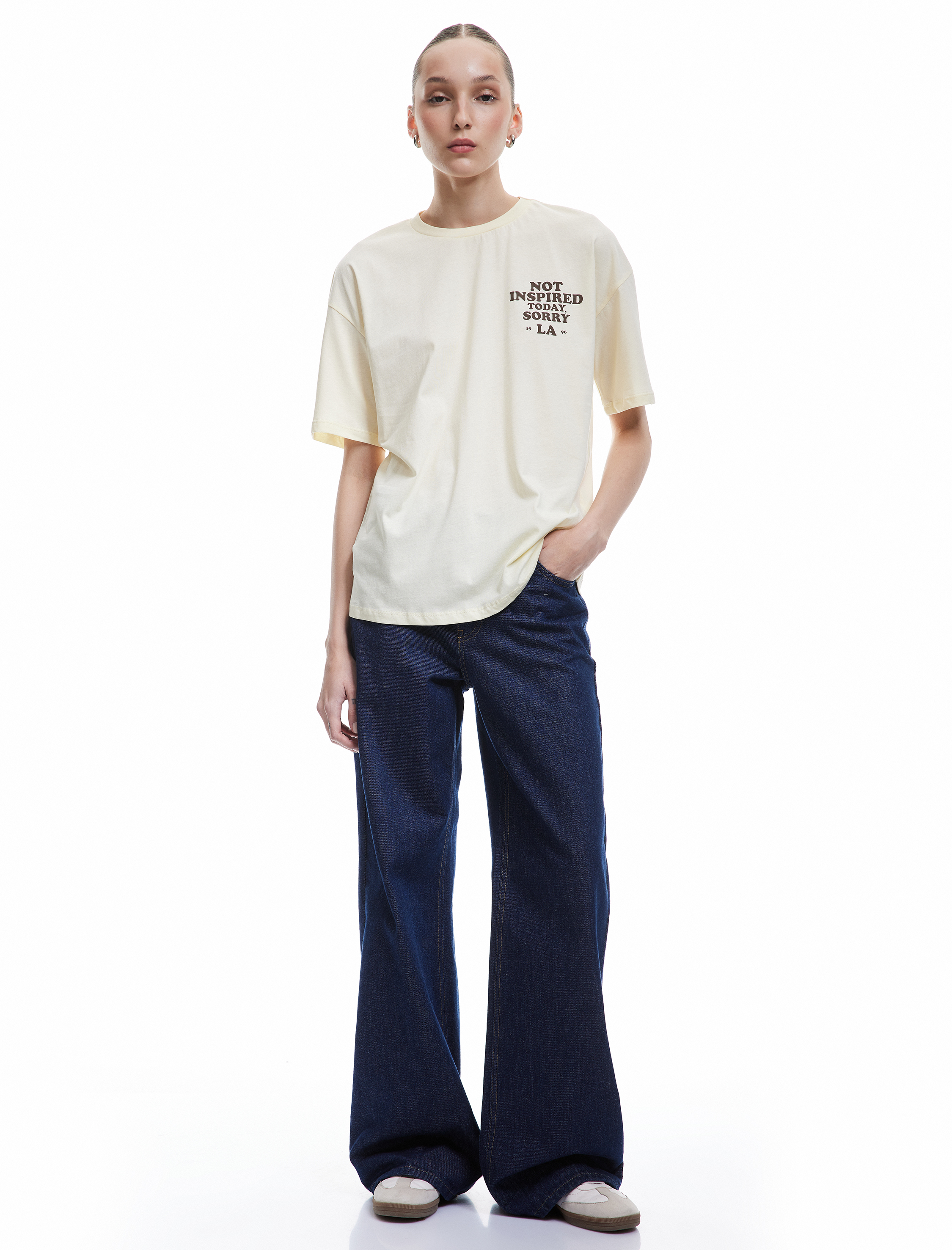   Kısa Kollu Bisiklet Yaka Pamuklu Arkası Baskılı Oversize Tişört