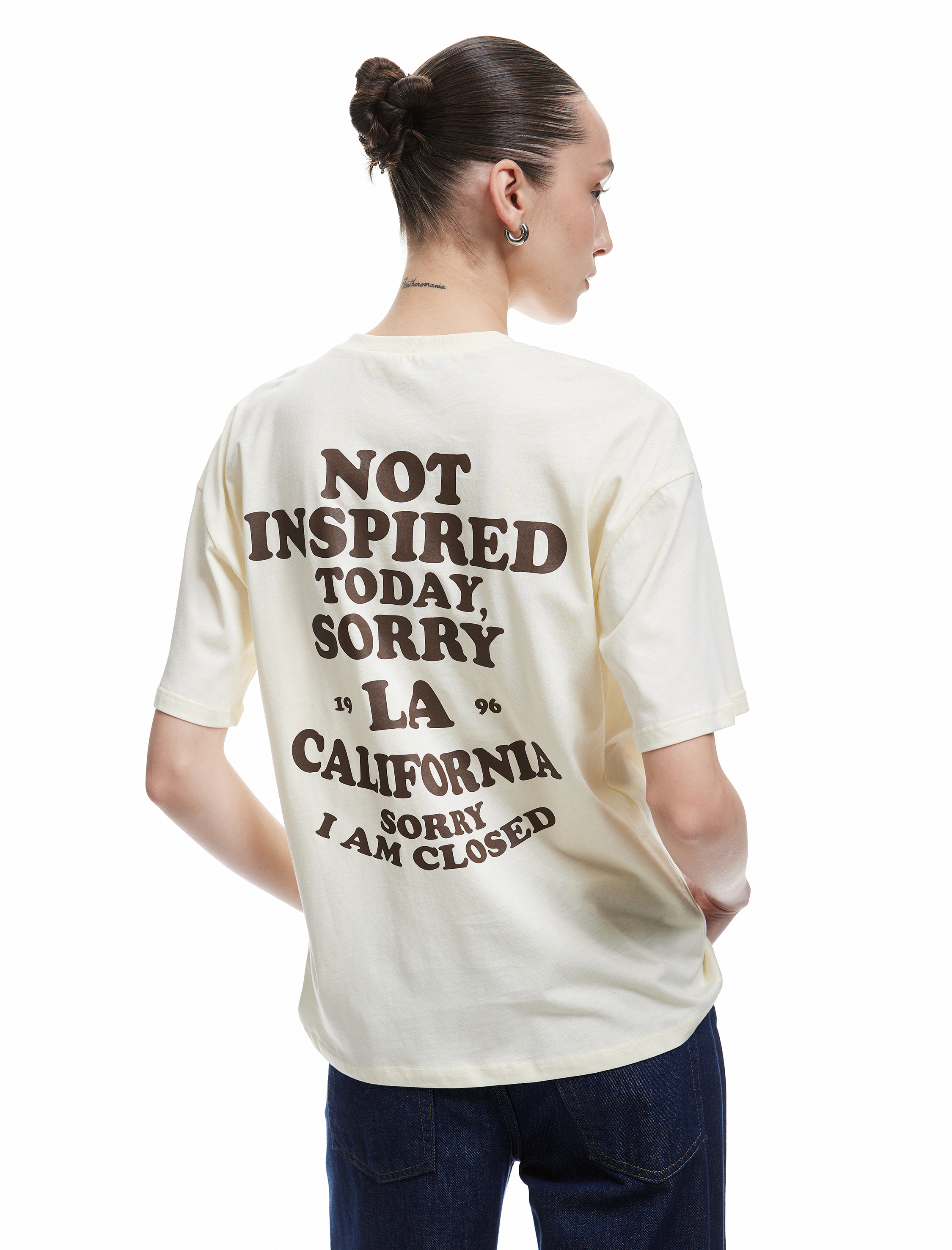   Kısa Kollu Bisiklet Yaka Pamuklu Arkası Baskılı Oversize Tişört