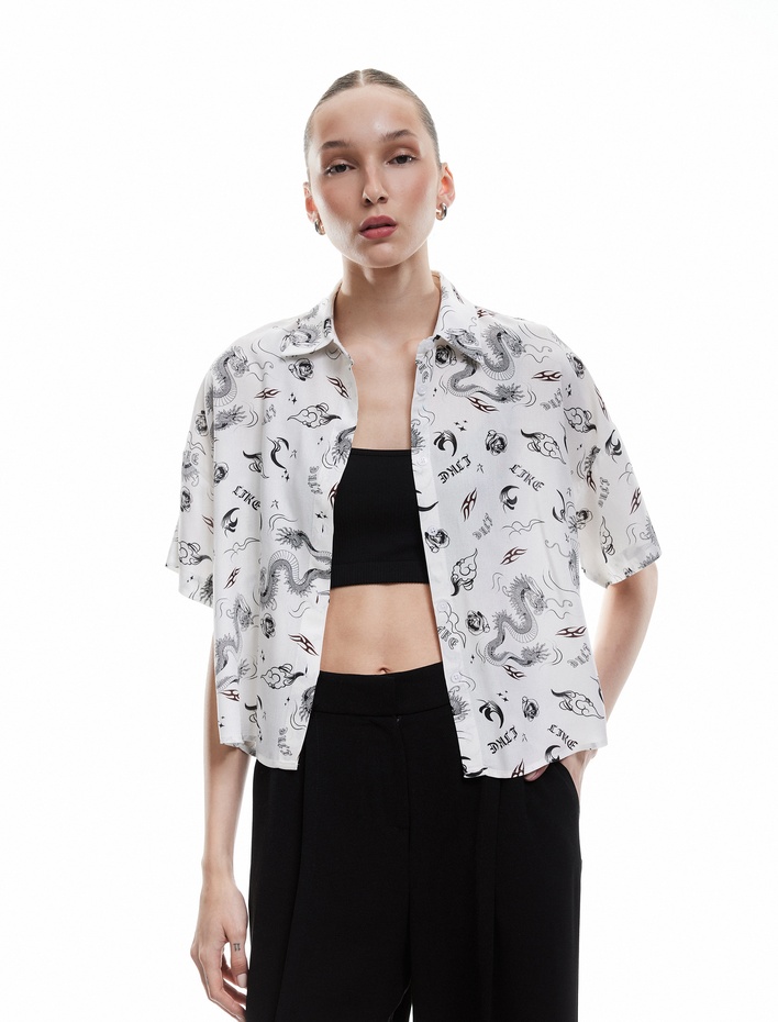  Kısa Kollu Klasik Yaka Düğmeli Viskon Oversize Gömlek