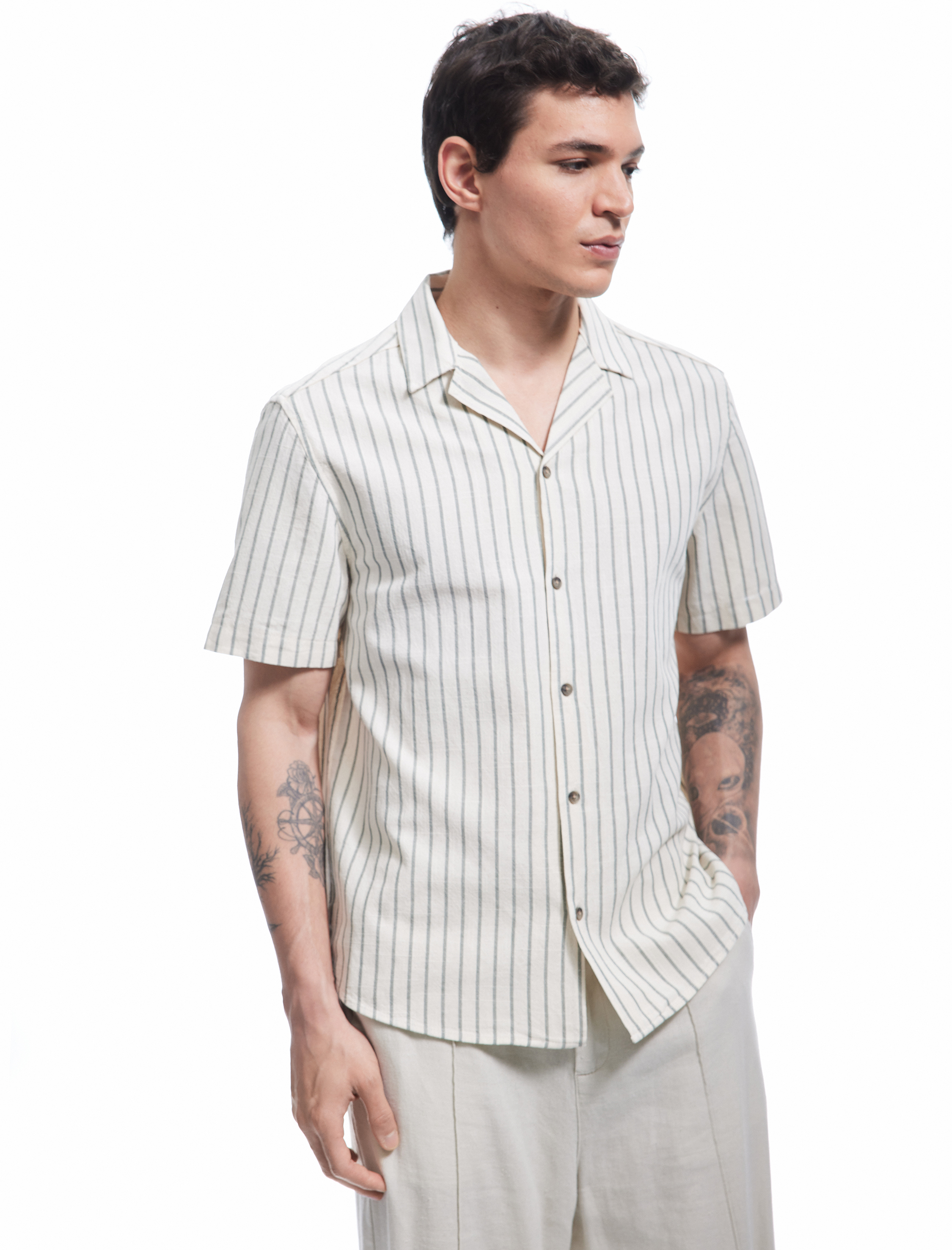 Kısa Kollu Regular Fit Devrik Yaka Pamuklu Çizgili Gömlek