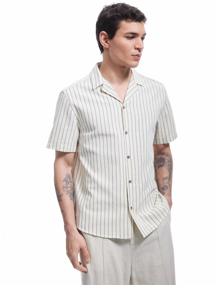  Kısa Kollu Regular Fit Devrik Yaka Pamuklu Çizgili Gömlek