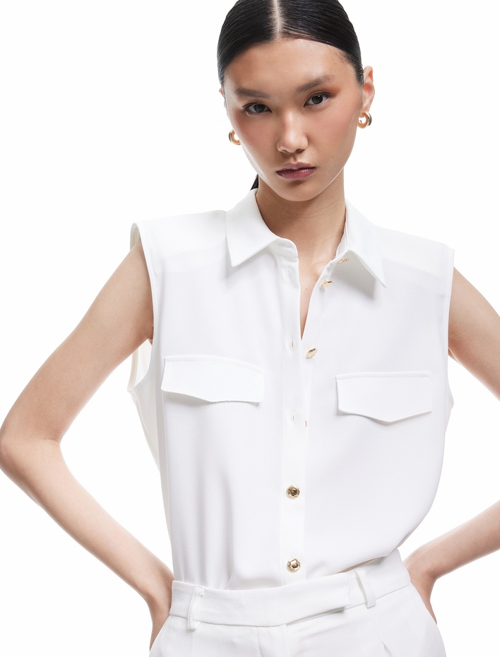  Krep Kumaş Kapaklı Cep Detaylı Klasik Yaka Kolsuz Gömlek