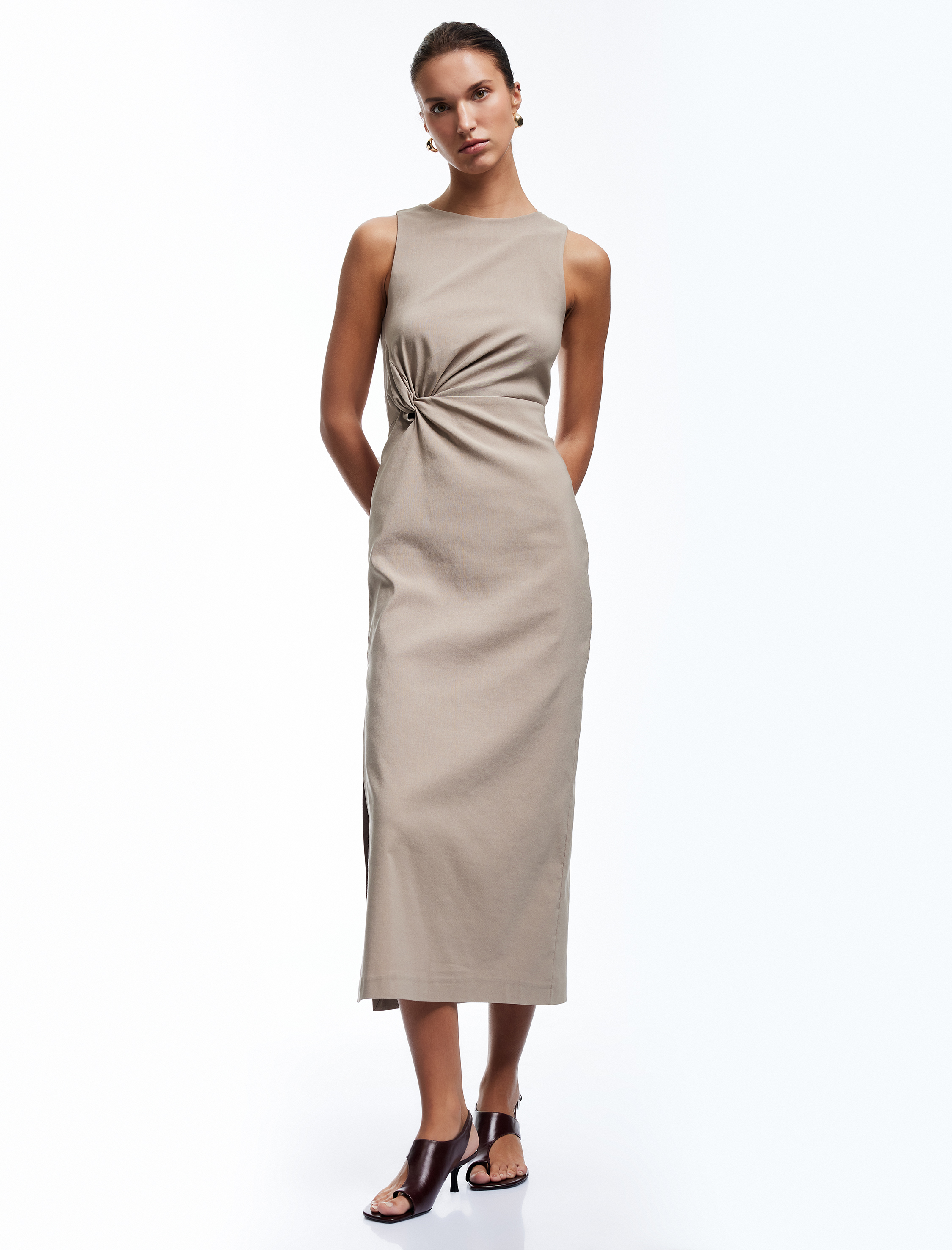   Koton X Sima Tarkan - Drapeli Yırtmaç Detaylı Bisiklet Yaka Kolsuz Uzun Elbise