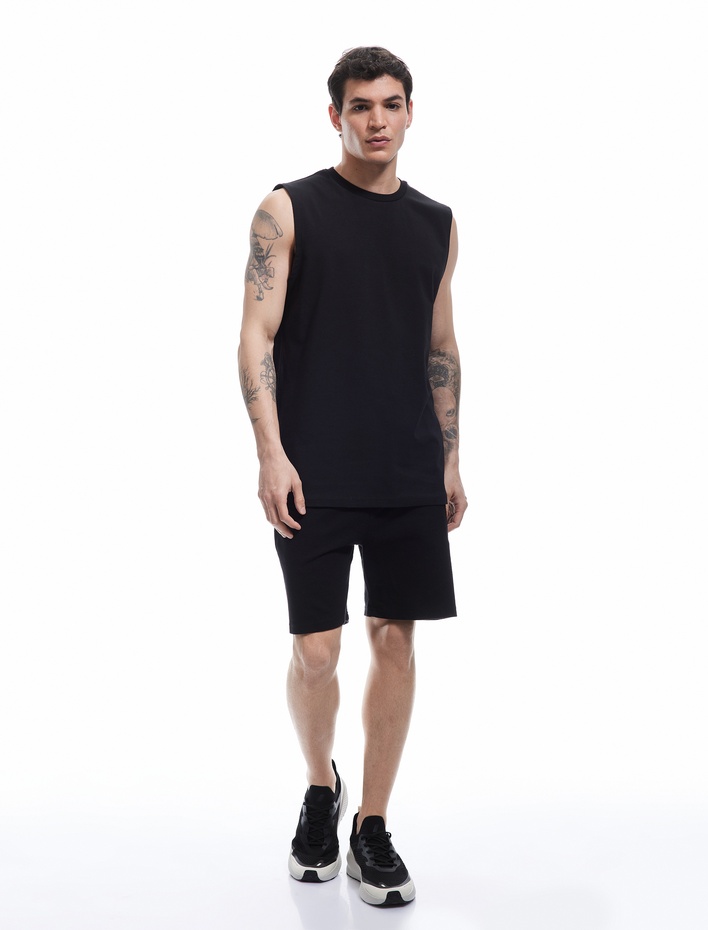  Pamuklu Bisiklet Yaka Arkası Baskılı Oversize Spor Kolsuz Tişört