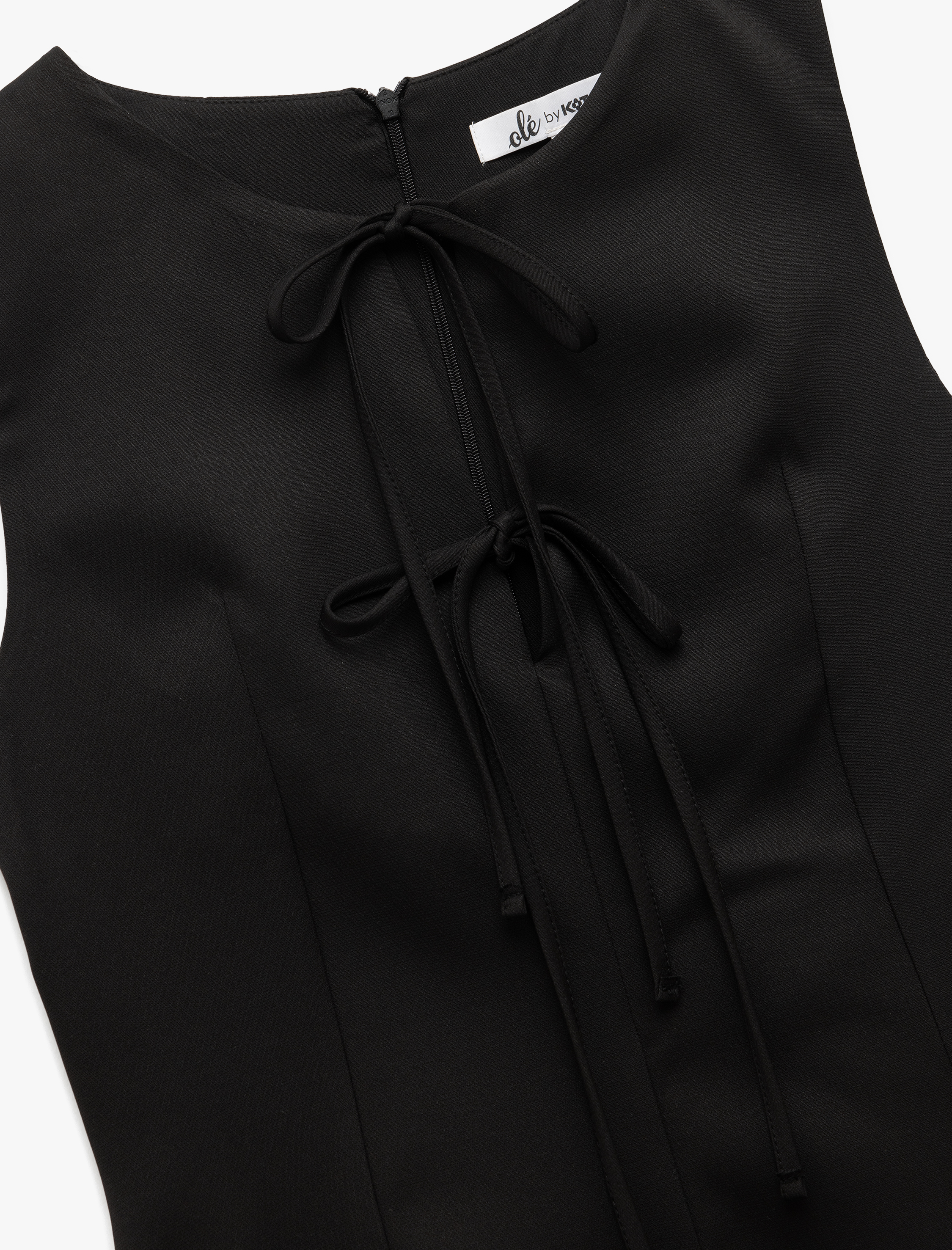   Bağlamalı Yaka Kolsuz A Kesim Volanlı Mini Elbise