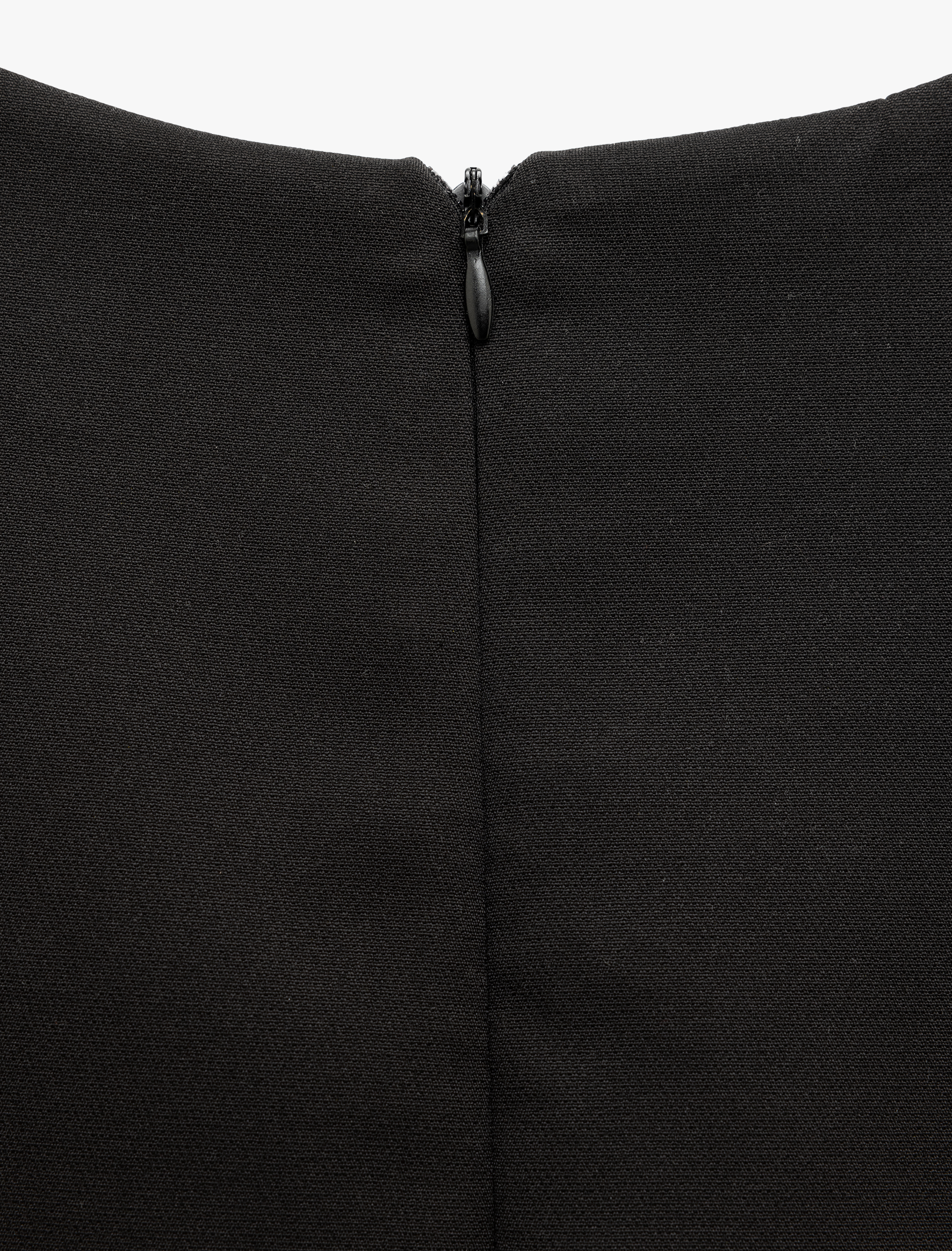   Bağlamalı Yaka Kolsuz A Kesim Volanlı Mini Elbise