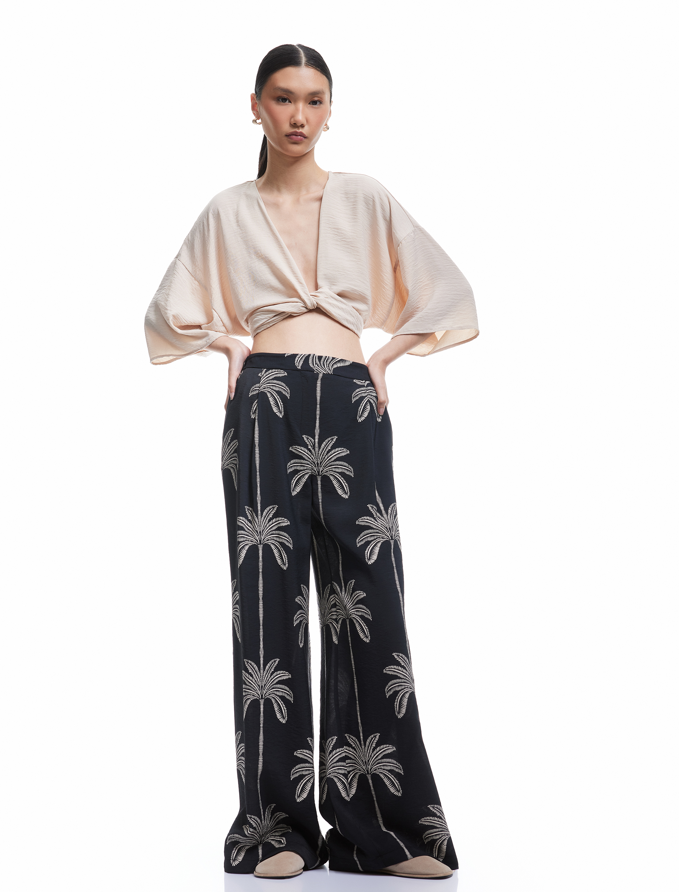   Viskon Kumaş Palmiye Desenli Pile Detaylı Cepli Geniş Paça Palazzo Pantolon