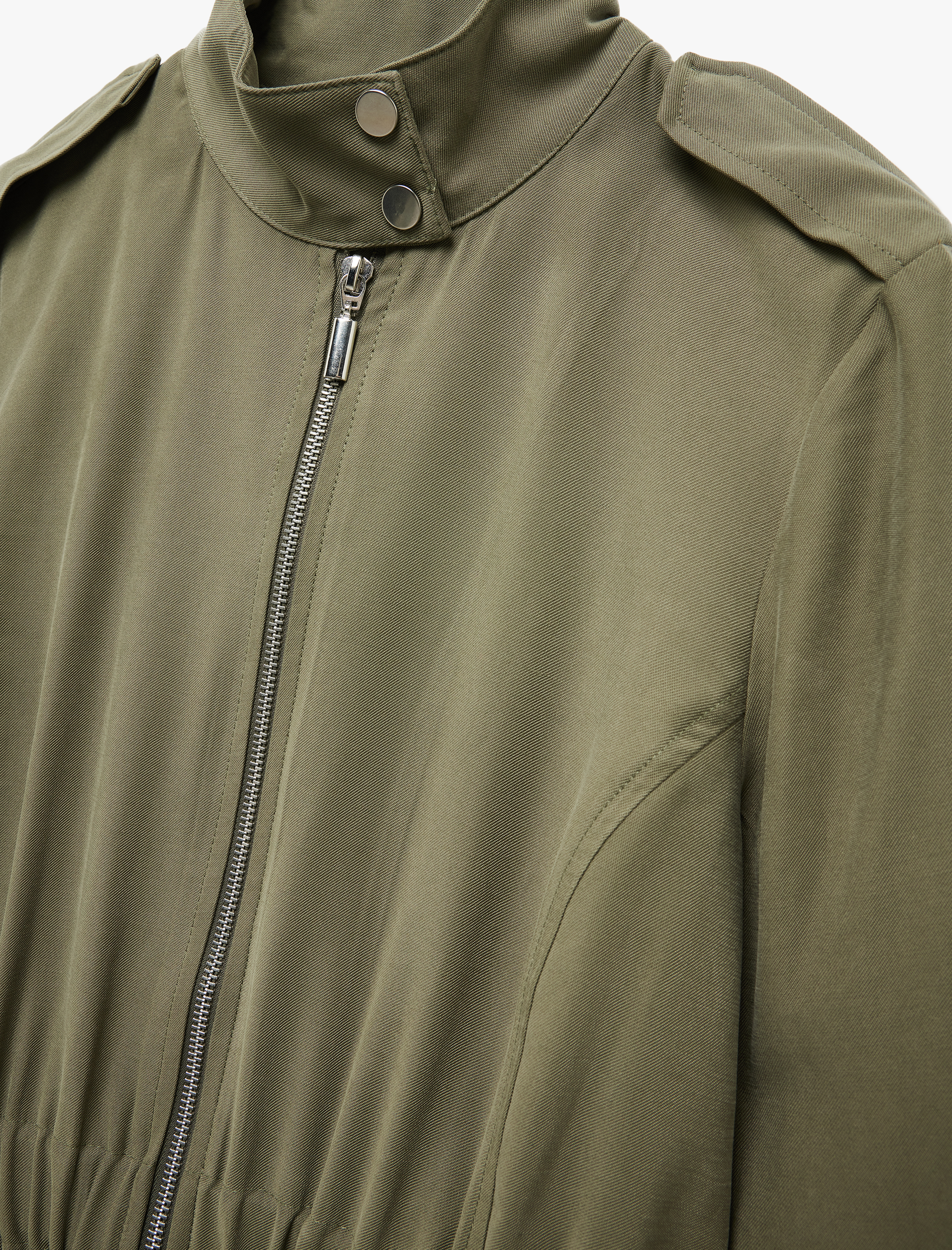 Viskon Uzun Kollu Cepli Fermuarlı Dik Yaka Kısa Trençkot