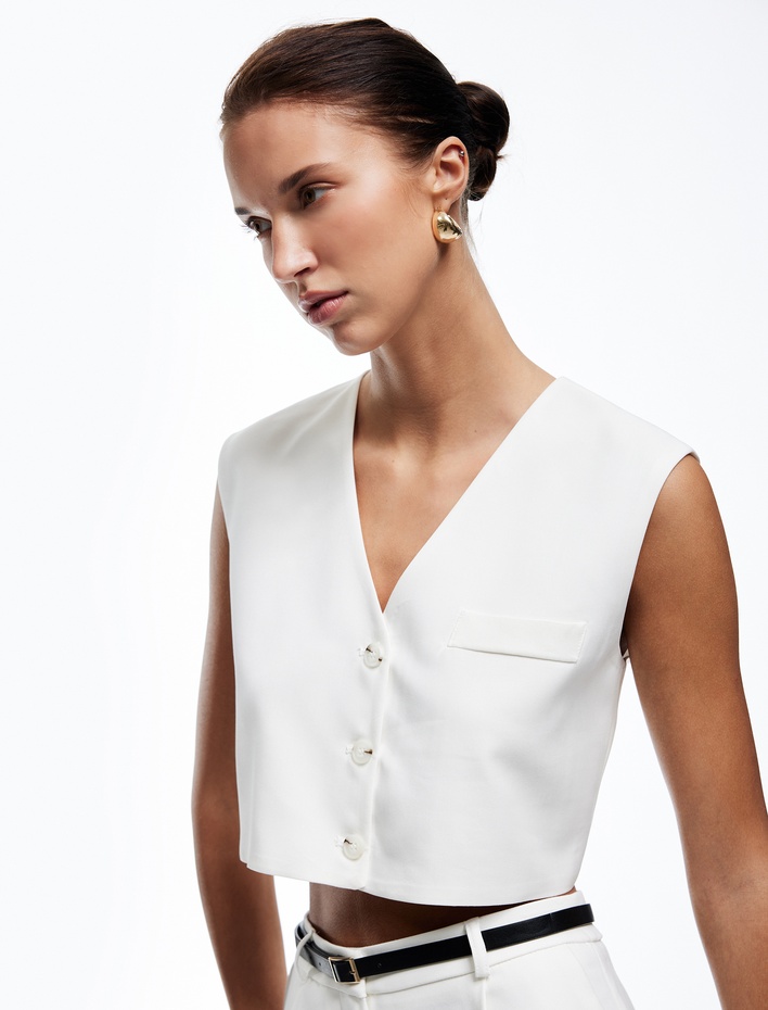  Kolsuz V Yaka Düğmeli Astarlı Modal Kumaş Crop Yelek