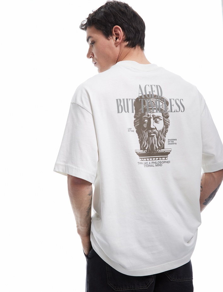  Arkası Baskılı Pamuklu Kısa Kollu Bisiklet Yaka Oversize Tişört