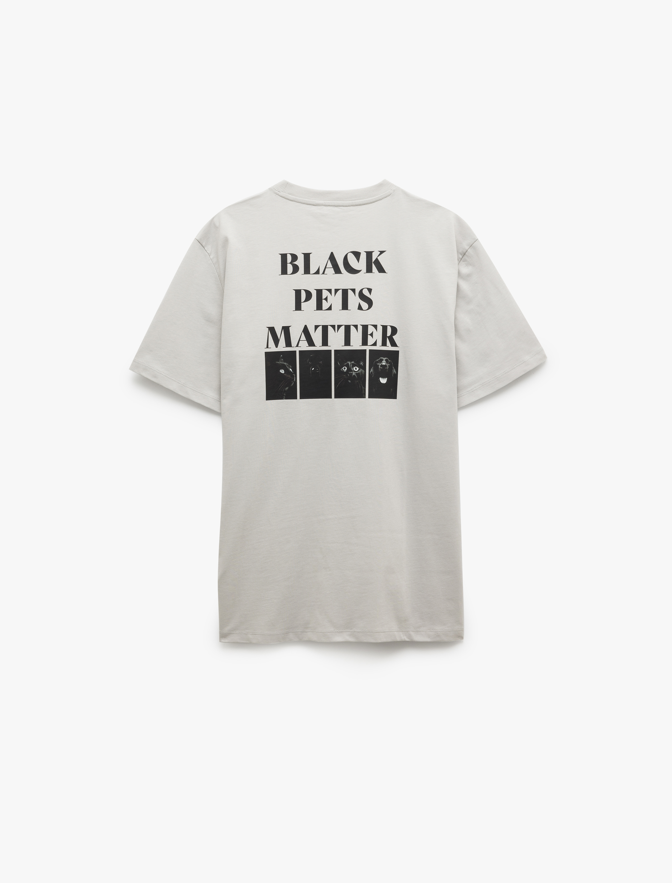   Kısa Kollu Pamuklu Regular Fit Bisiklet Yaka Arkası Baskılı Tişört