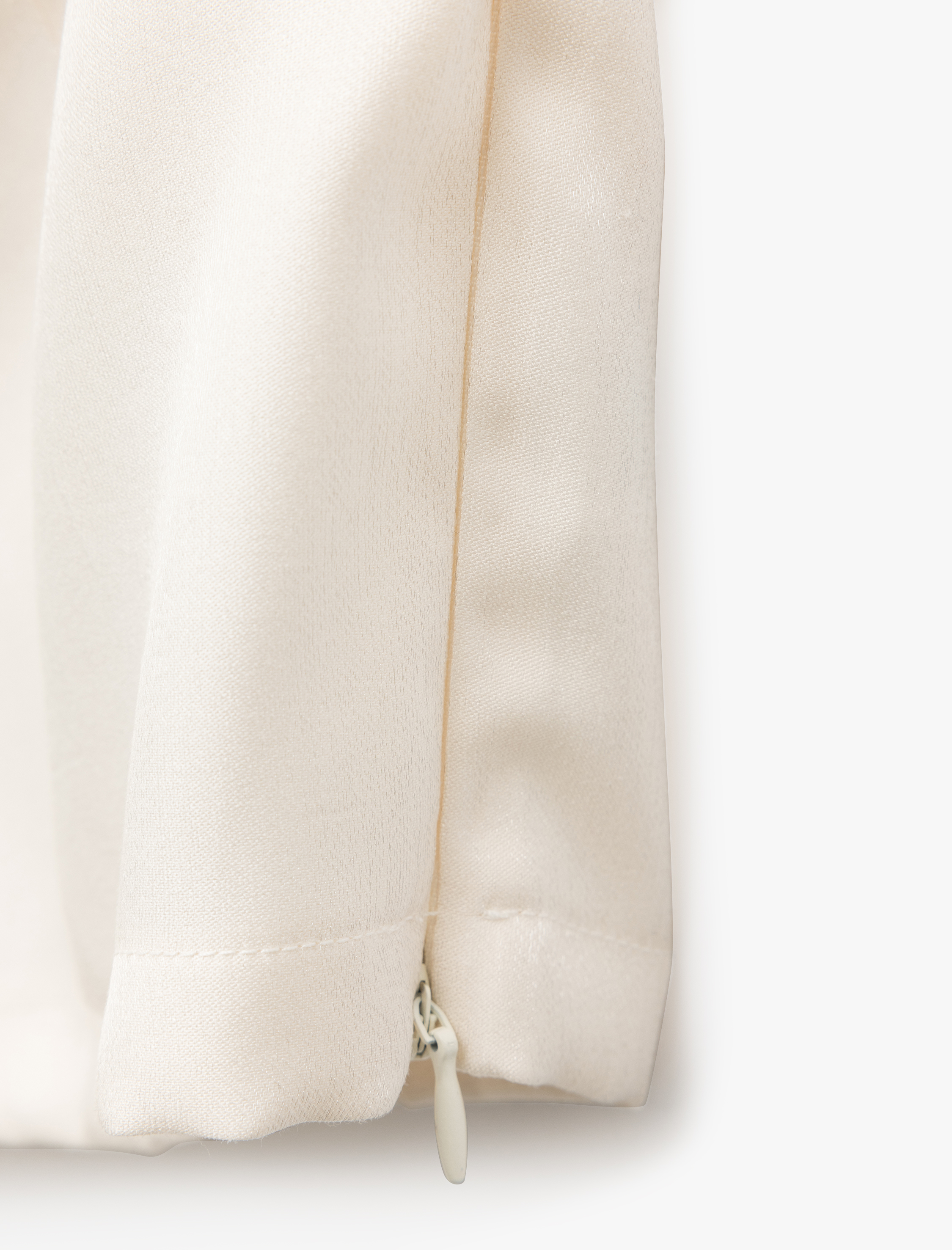   Koton X Sima Tarkan - Kat Detaylı Viskon Straplez Crop Bluz