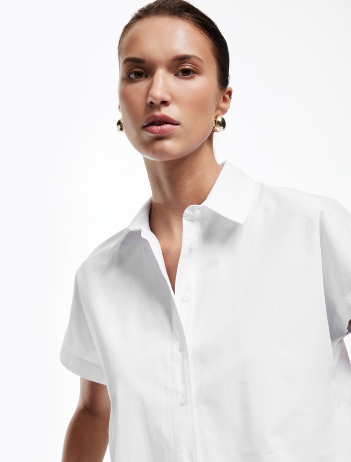  Pamuklu Klasik Yaka Kolsuz Poplin Gömlek