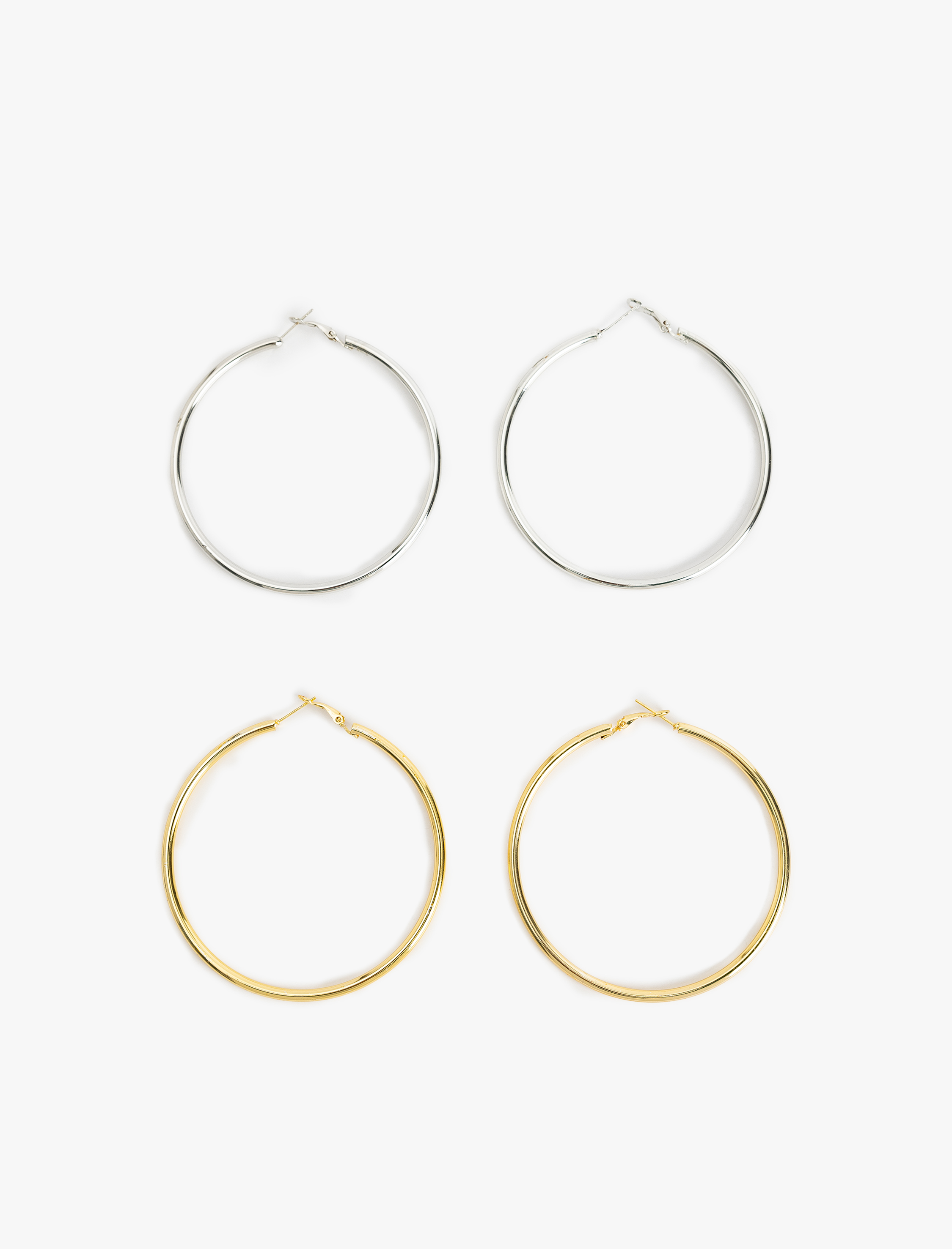  Kadın 2'li Halka Küpe Seti