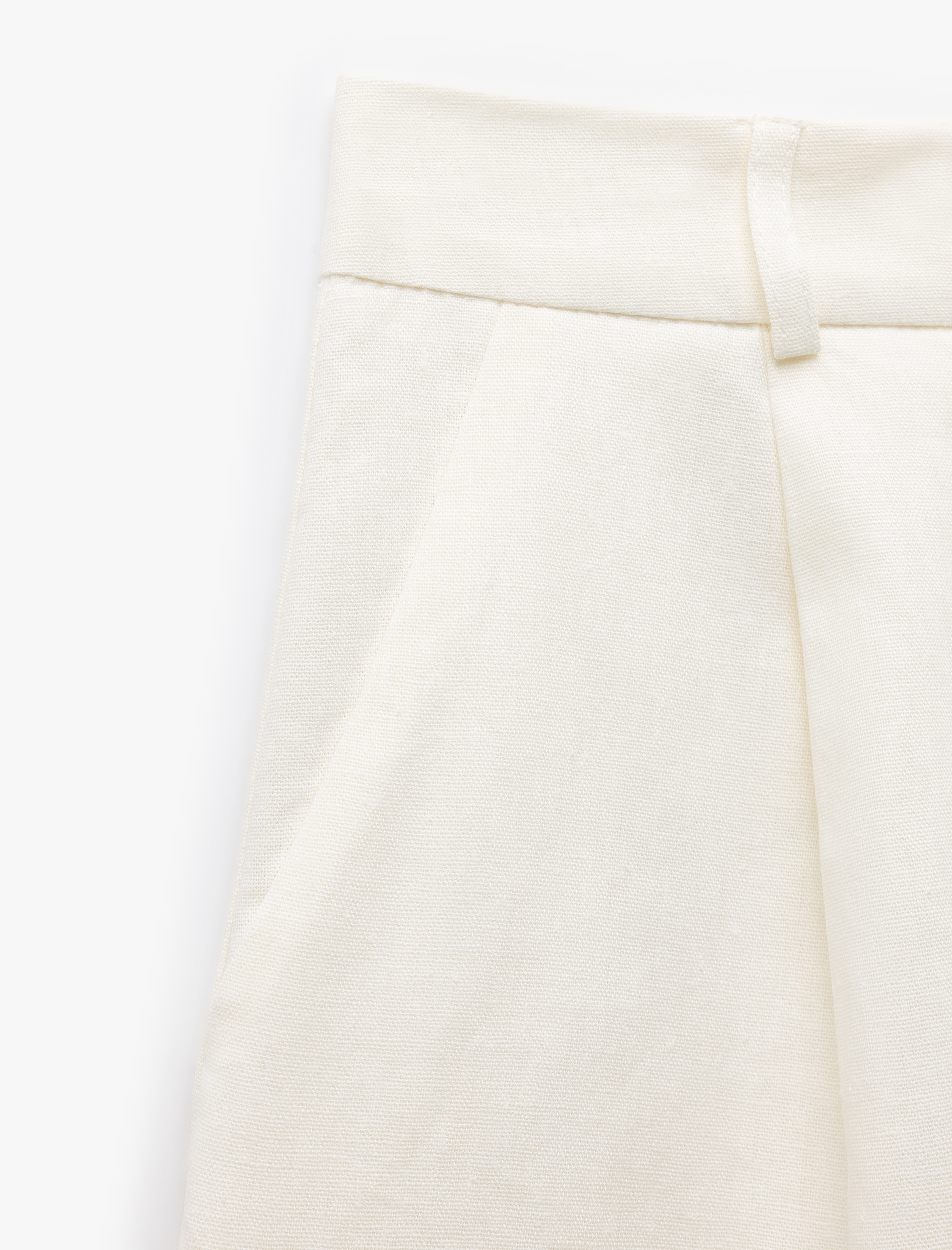   Viskon Karışımlı Kumaş Regular Fit Pile Detaylı Cepli Mini Şort