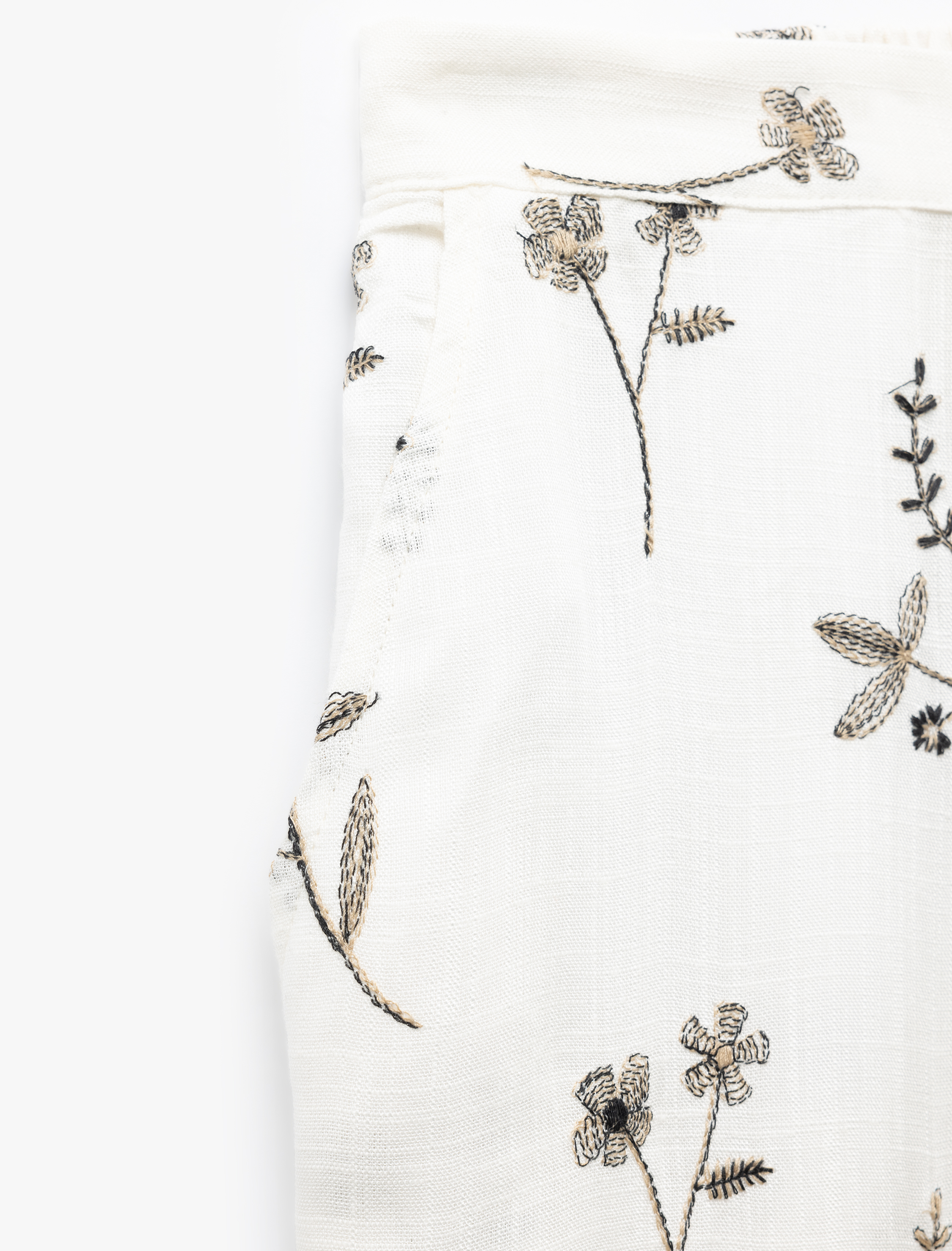   Viskon Kumaş Düz Bol Paça Fistolu Brodeli Çiçekli Pantolon