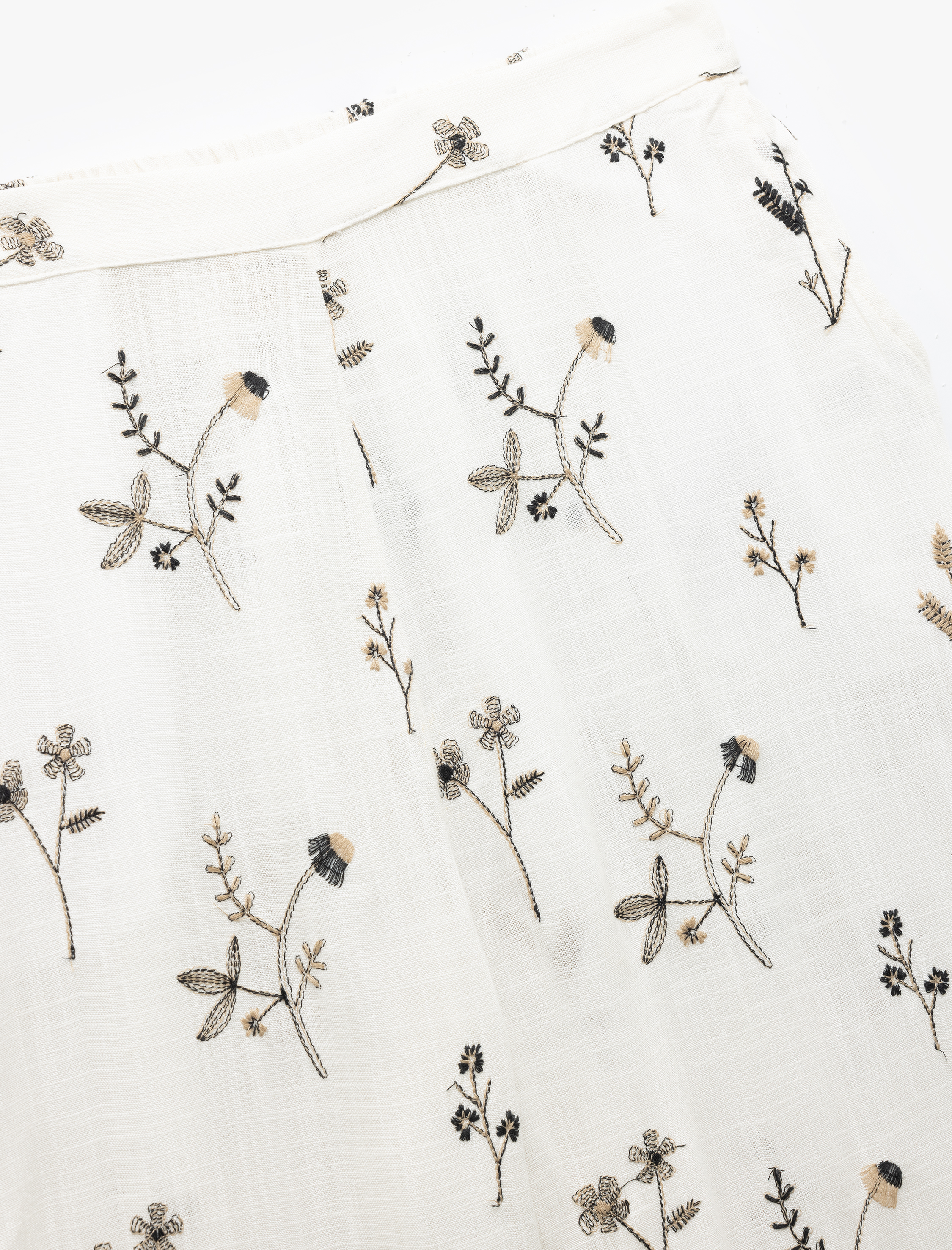   Viskon Kumaş Düz Bol Paça Fistolu Brodeli Çiçekli Pantolon