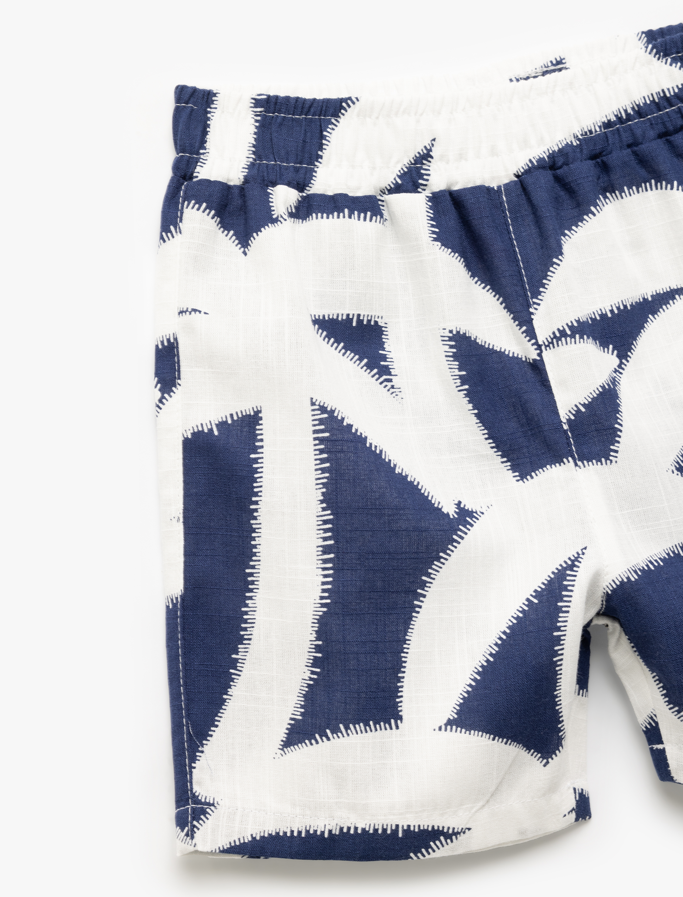  Erkek Bebek Pamuklu Palmiye Desenli Beli Bağcıklı Şort