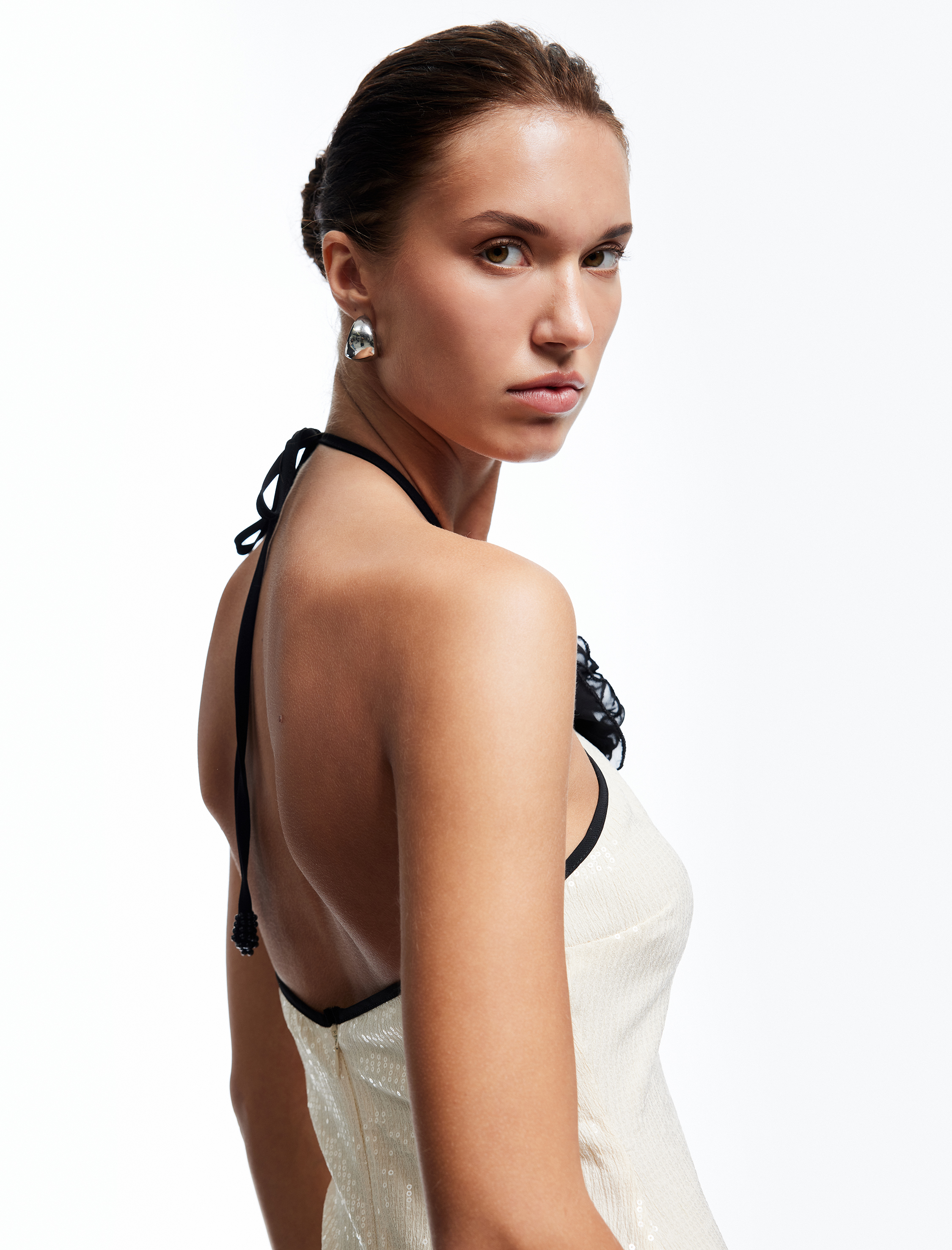   Mini Bağlamalı Yaka Gül Detaylı Bodycon Payetli Elbise