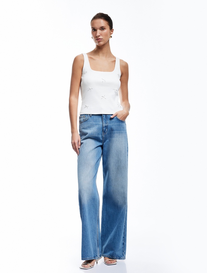  Pamuklu Ribanalı Fiyonk Detaylı Kare Yaka Atlet