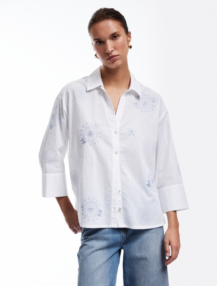 Rahat Kalıp 3/4 Kol Klasik Yaka İşlemeli Etnik Desenli Gömlek